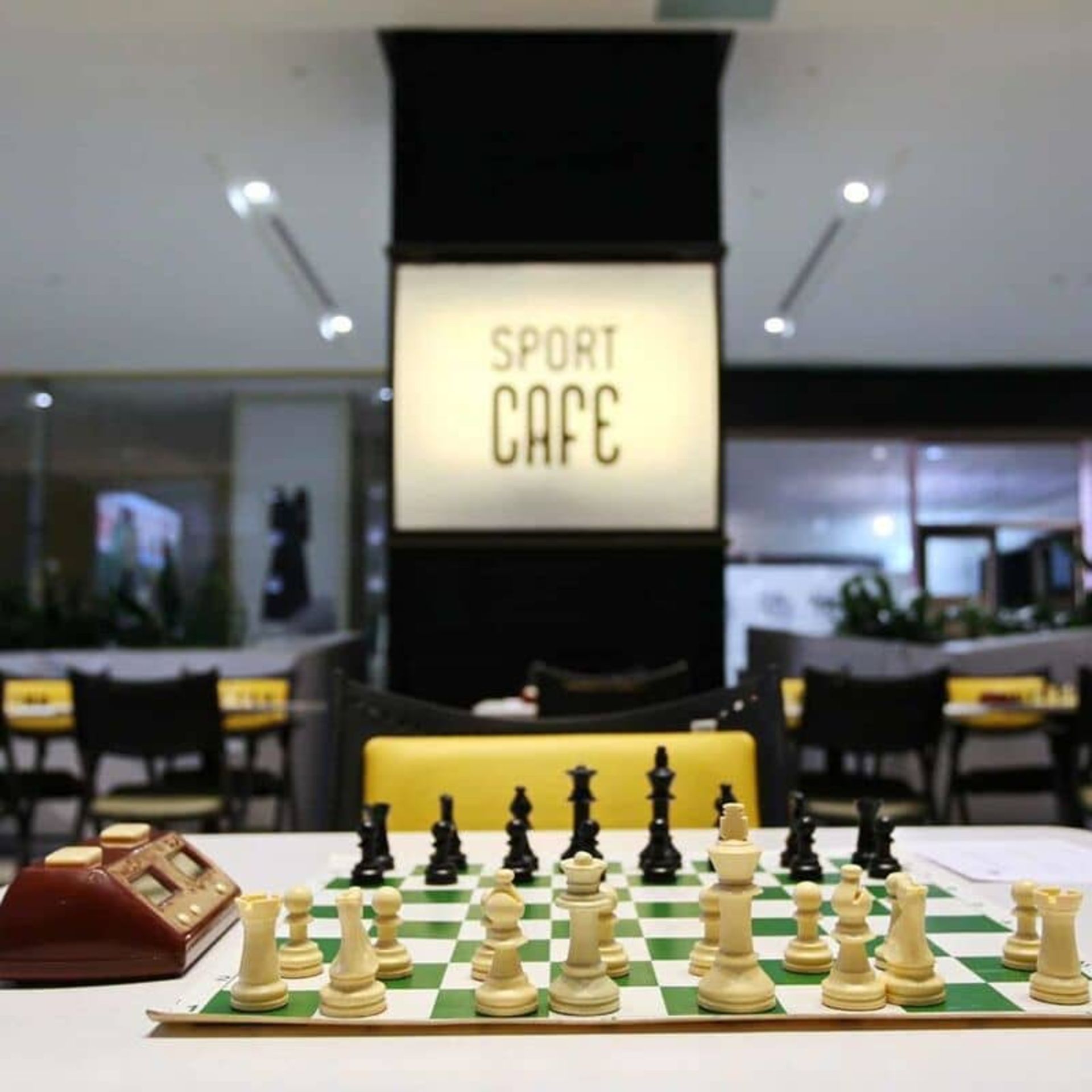 مجموعه ورزشی ایران مال