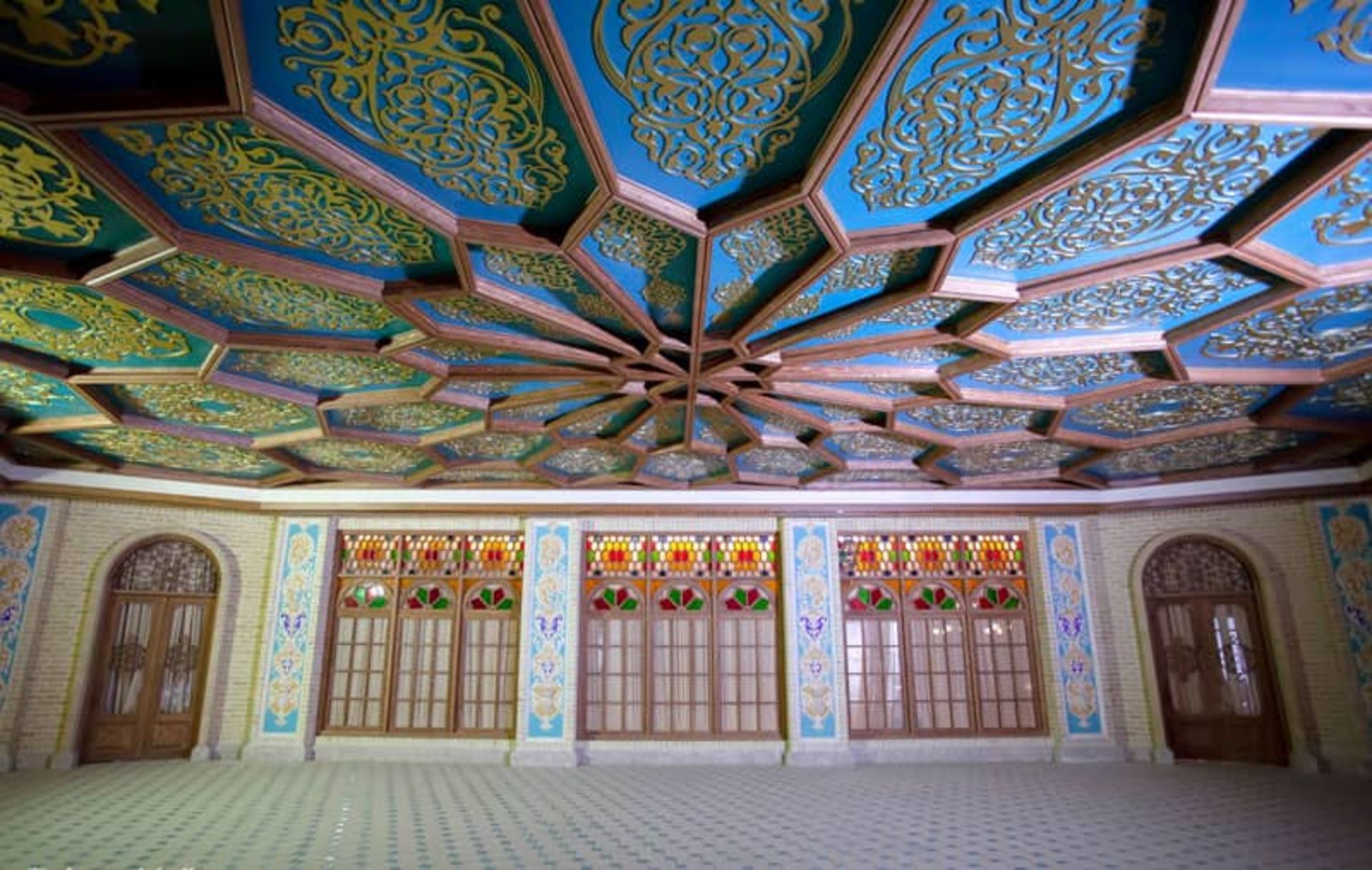 رستوران ملل ایران مال