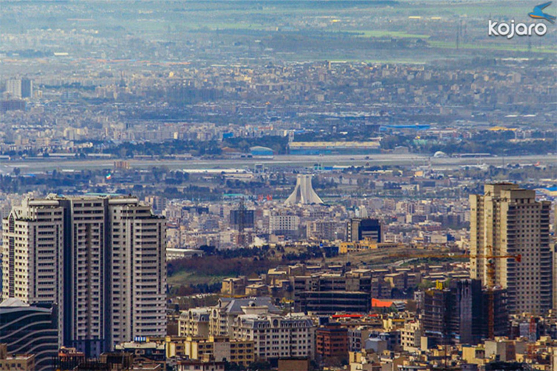 برج آزادی از بالای بام تهران