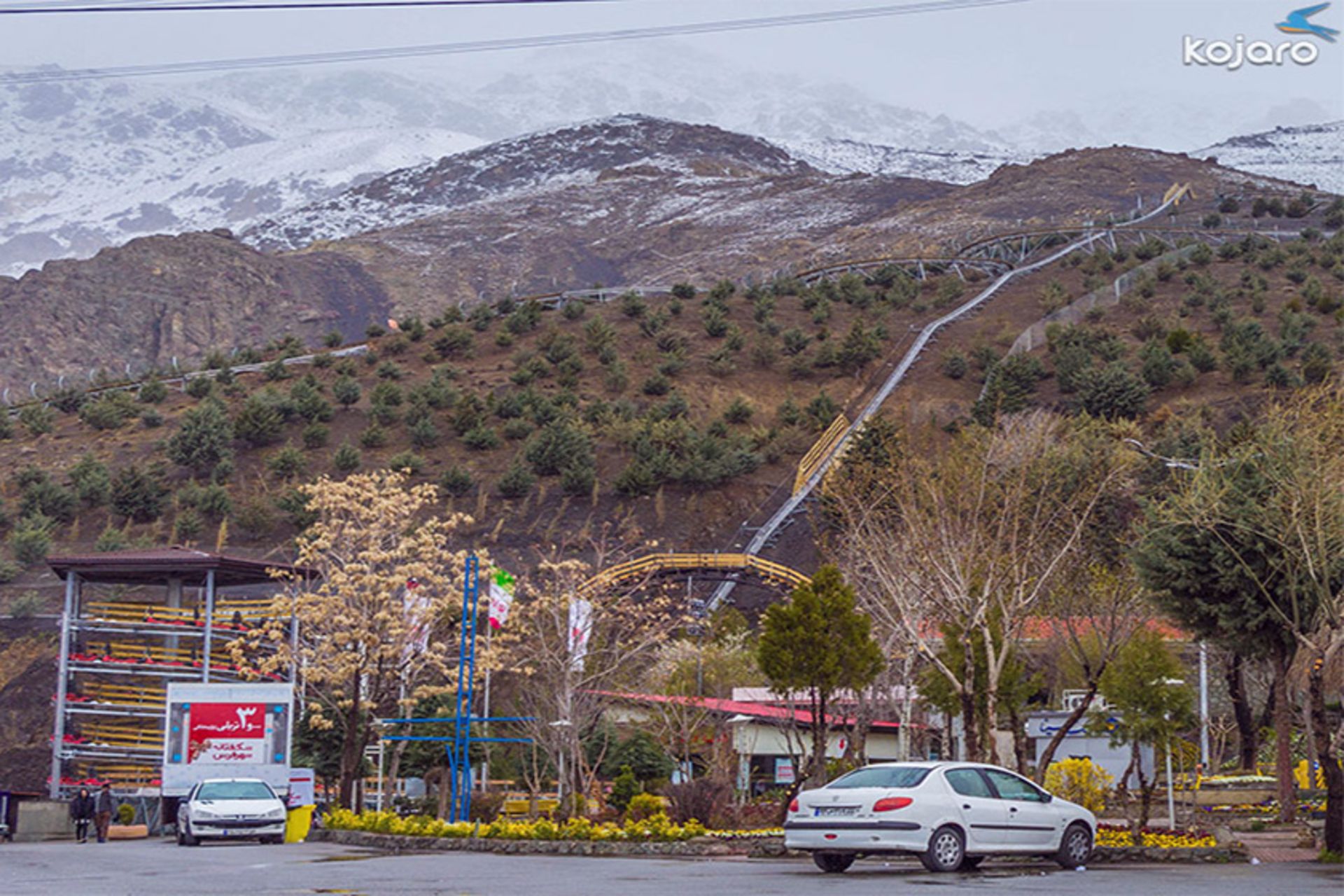 سورتمه بام تهران از امکانات تفریحی بام تهران