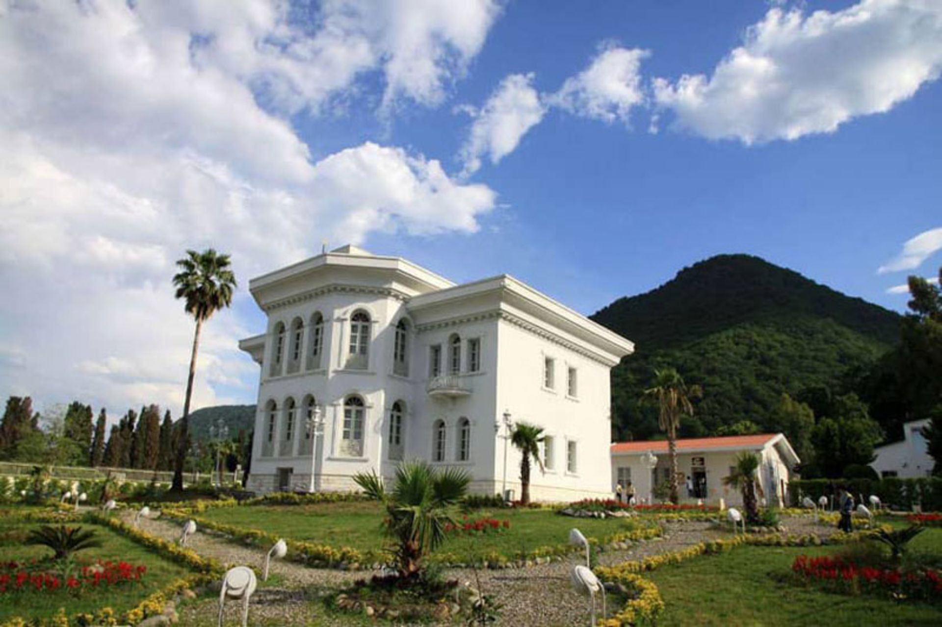 موزه عاج رامسر- کاخ رامسر