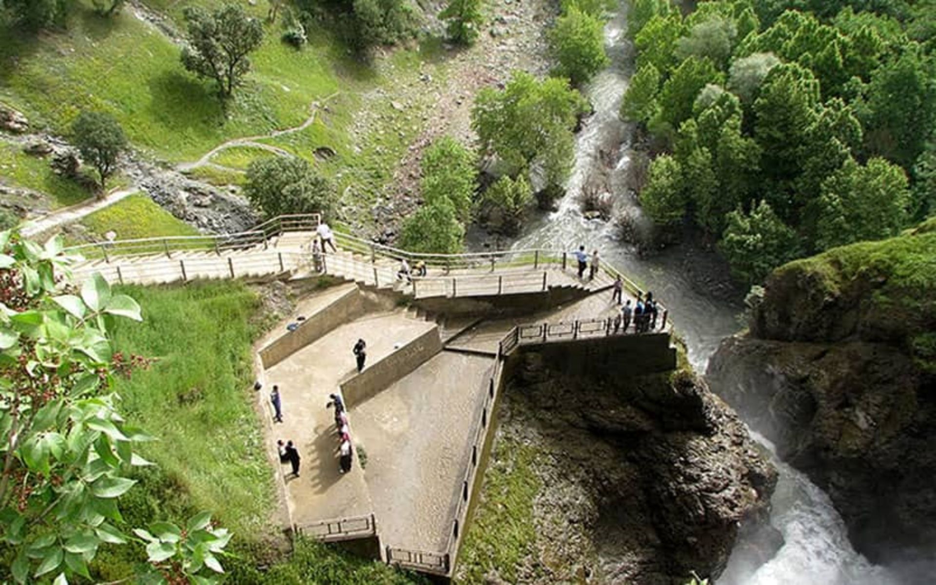 آبشار شلماش سردشت