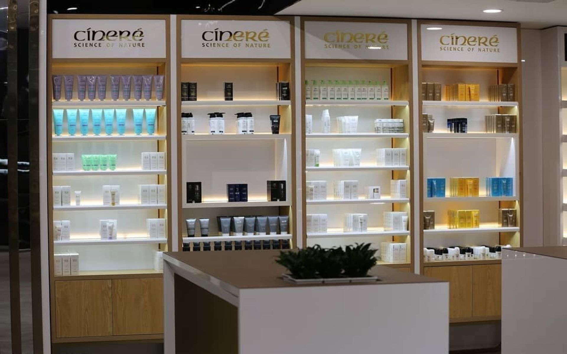 مرکز خرید ایران مال