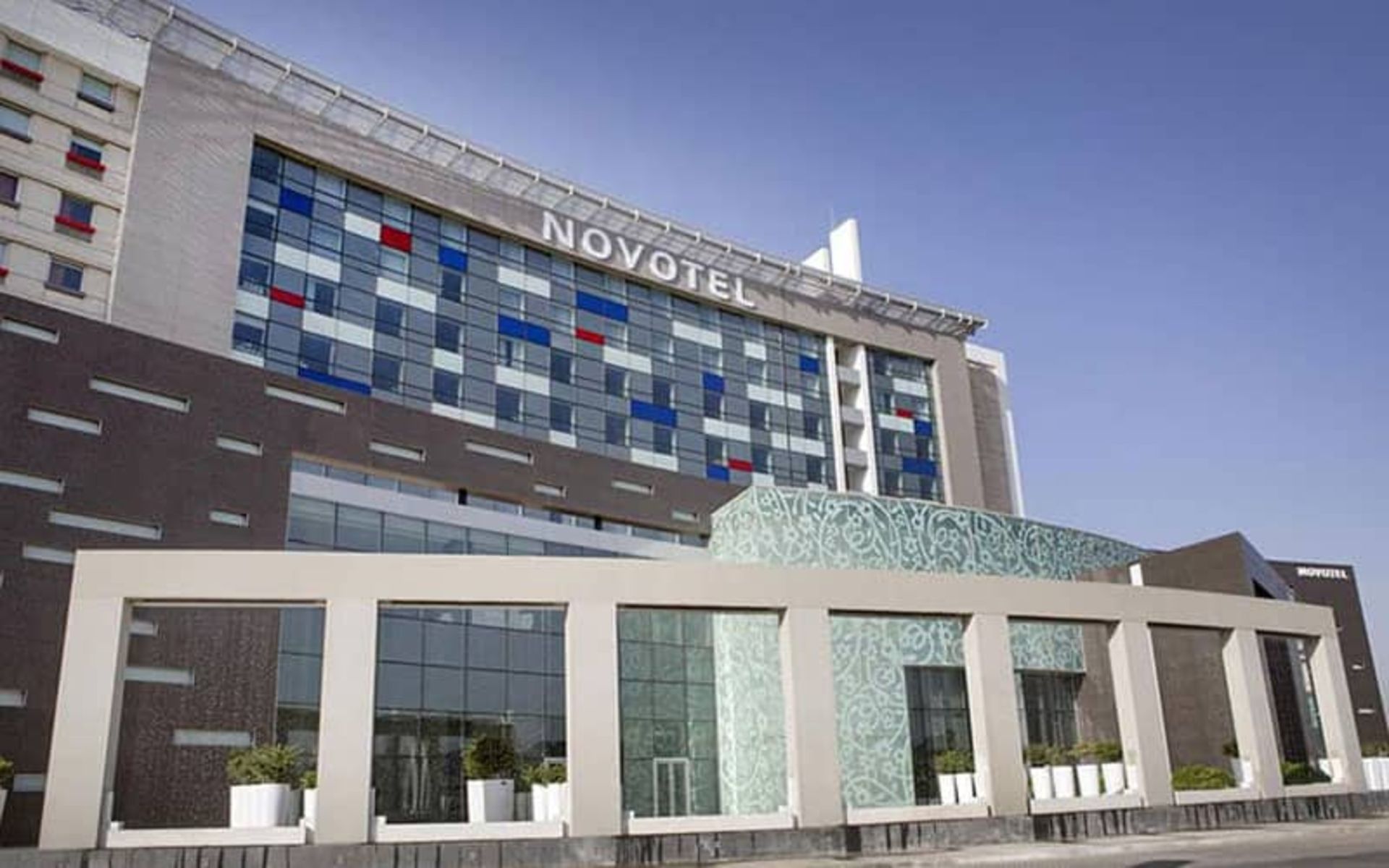 هتل نووتل تهران