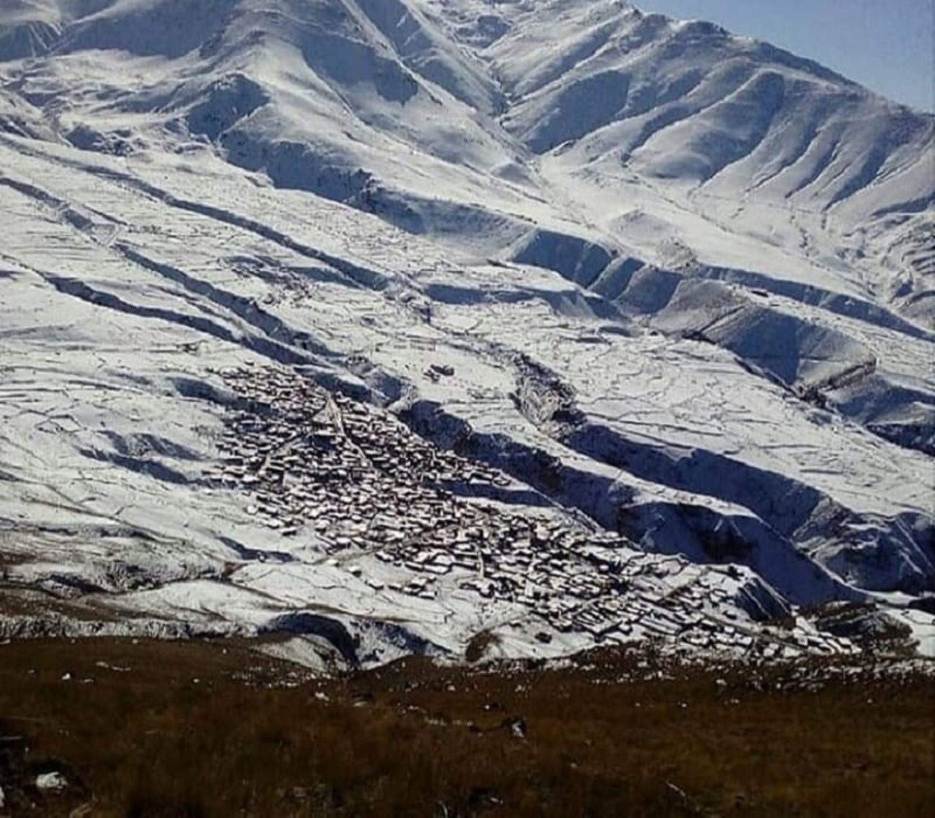 روستای موئیل در فصل زمستان