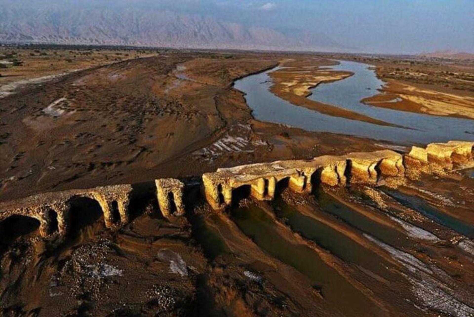 پل تاریخی لاتیدان