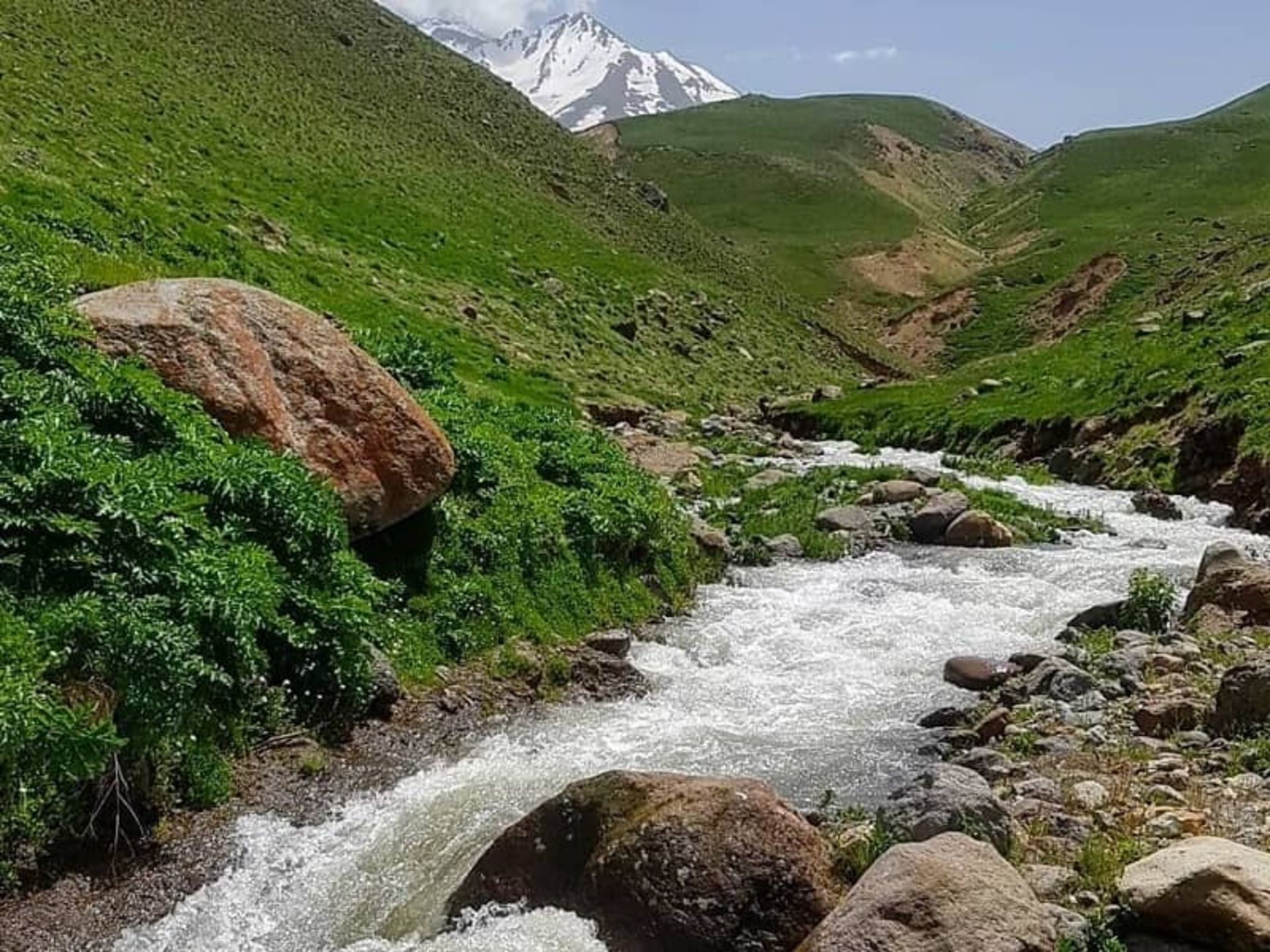 رودخانه خیاوچای که از میان جهنم دره سی می‌گذرد. عکس از lady.polaris