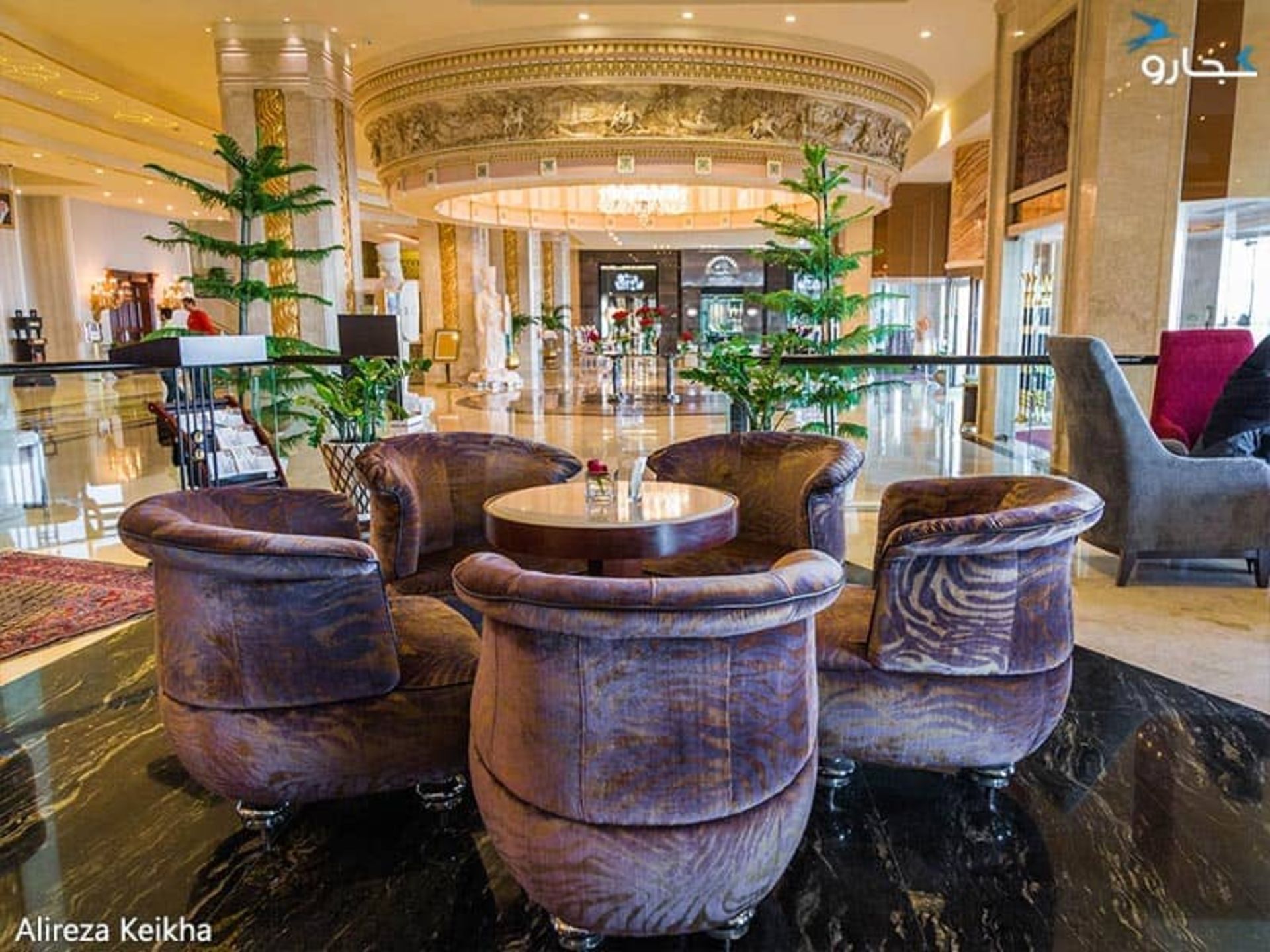 لابی بزرگ هتل