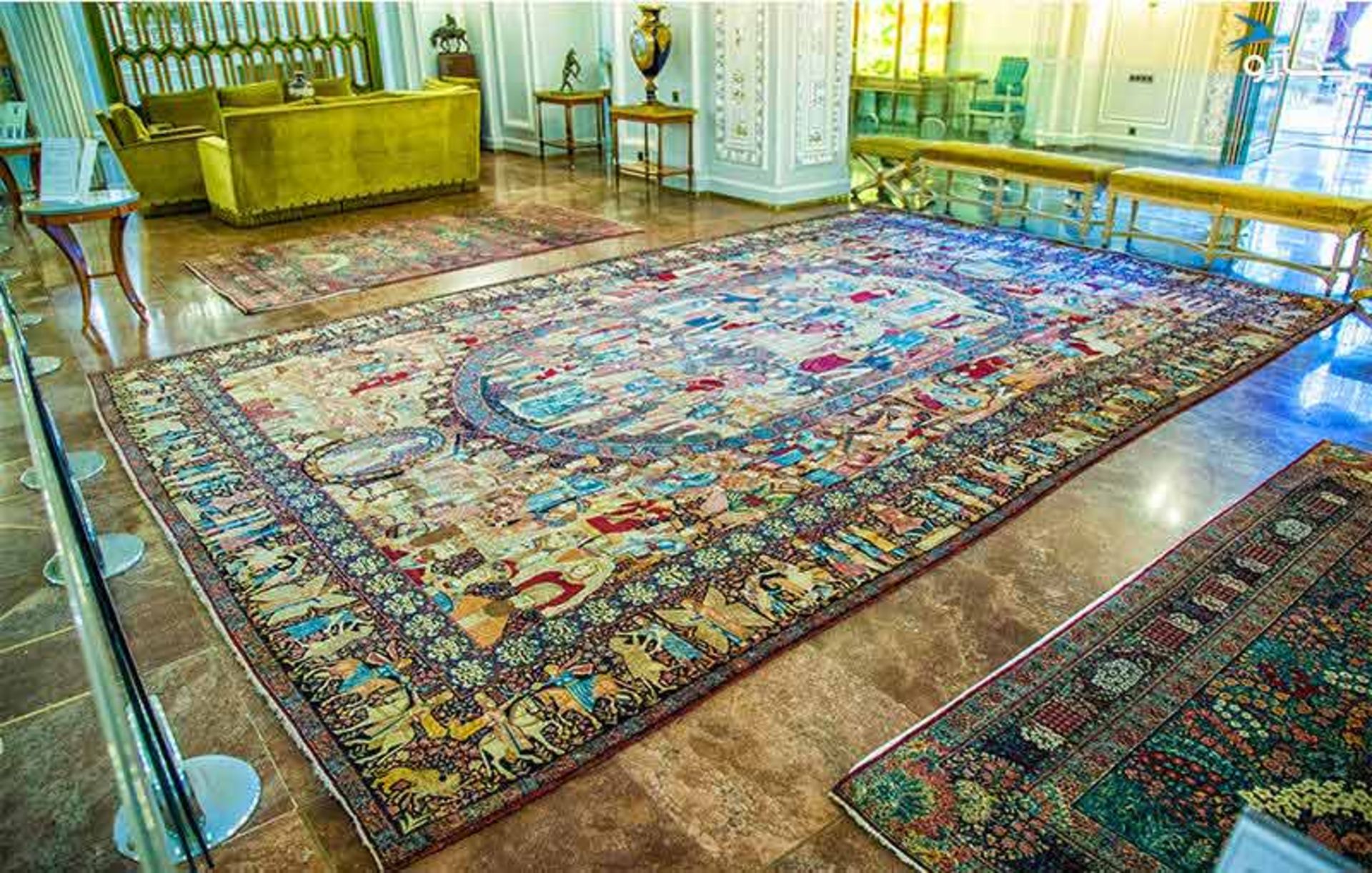 قالی مشهور کاخ نیاوران با تصویر پادشاهان ایران باستان