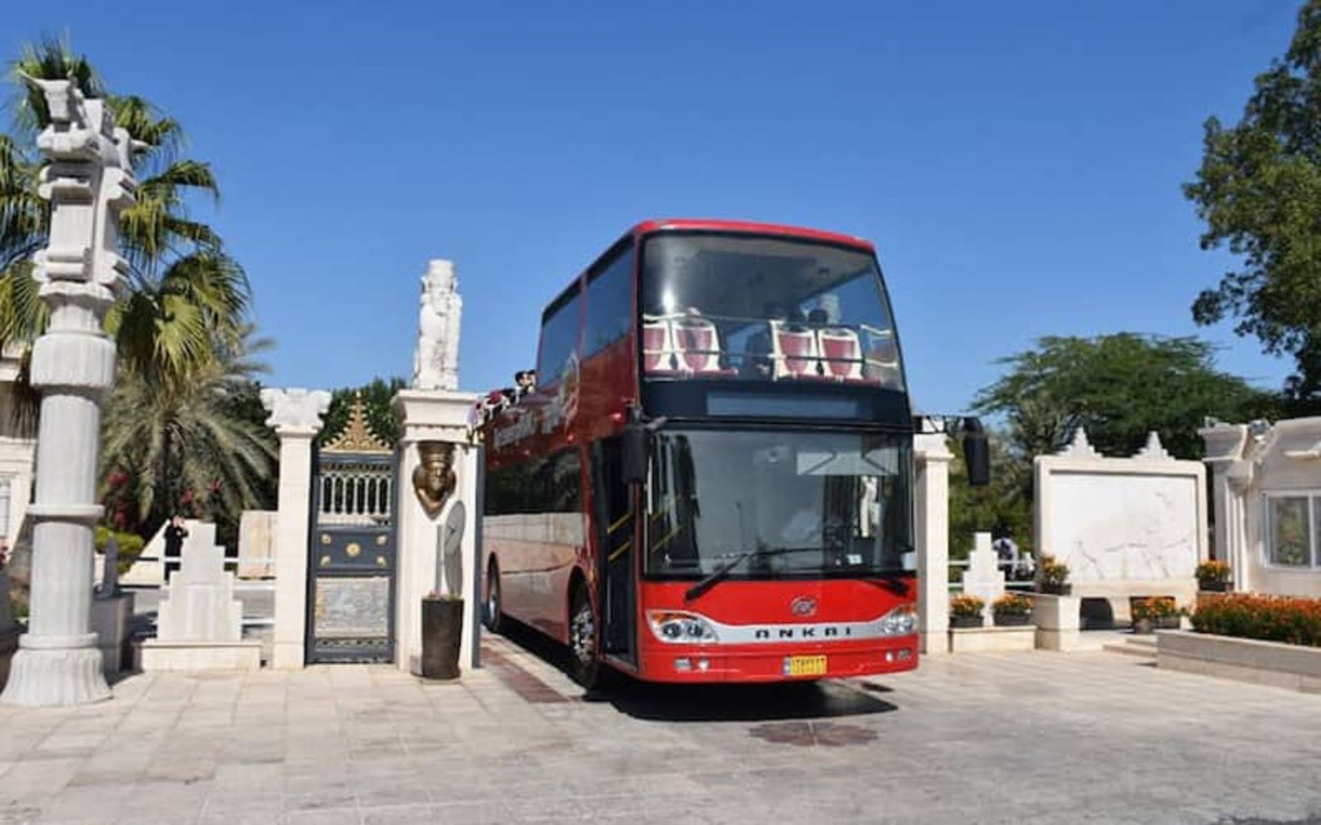 اتوبوس دو طبقه گردشگری