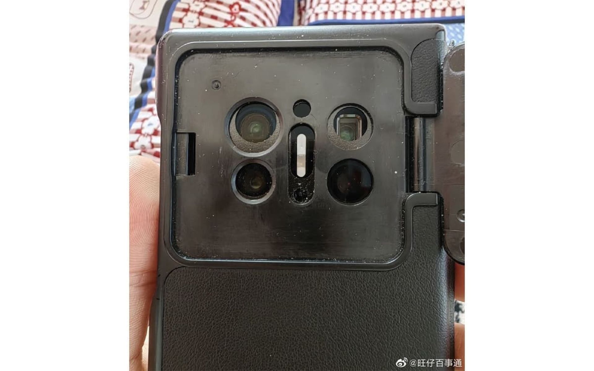 تصویر احتمالی Mate X3‌ هواوی در ویبو