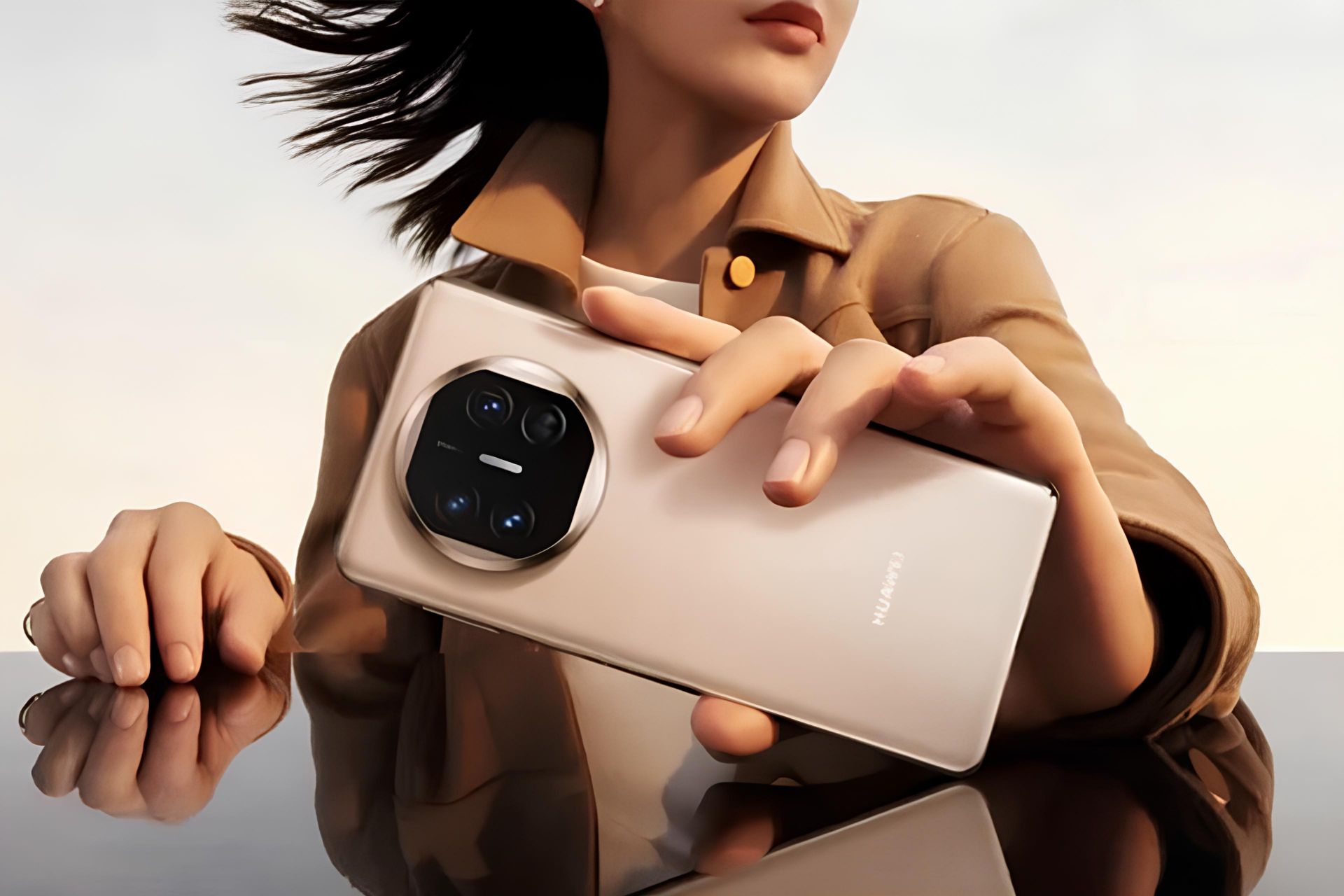 پوستر گوشی تاشدنی هواوی میت X6