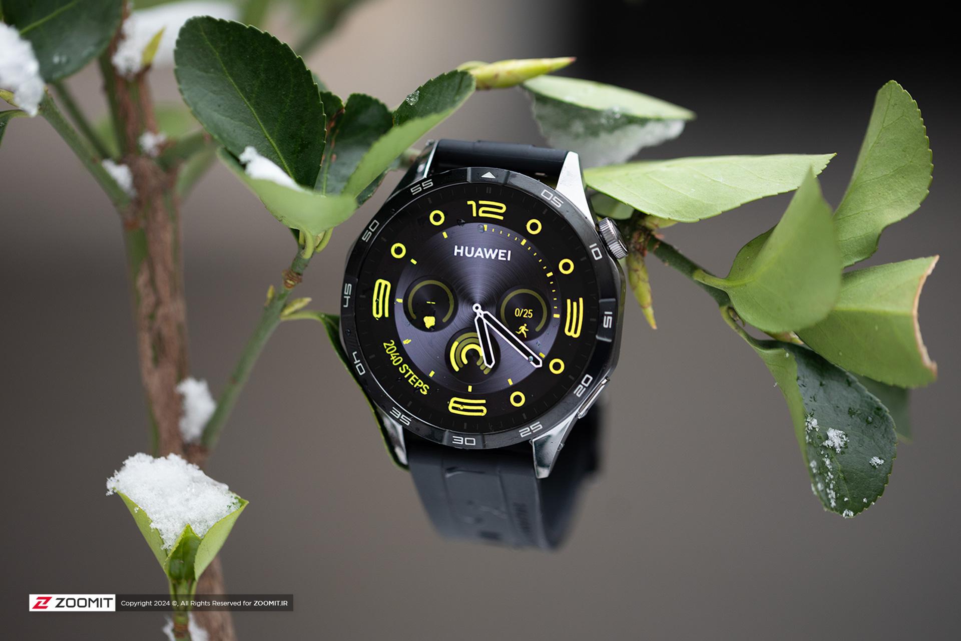 مرجع متخصصين ايران ساعت هوشمند هواوي واچ GT4 آويزان روي شاخه