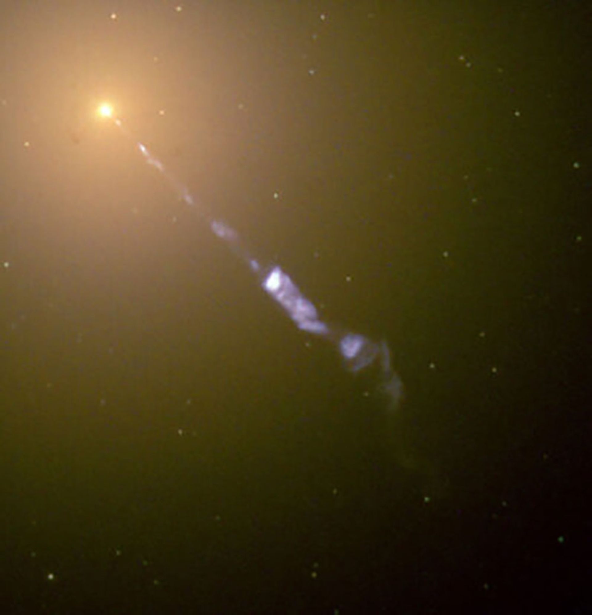 تصویر هابل از فواره M87