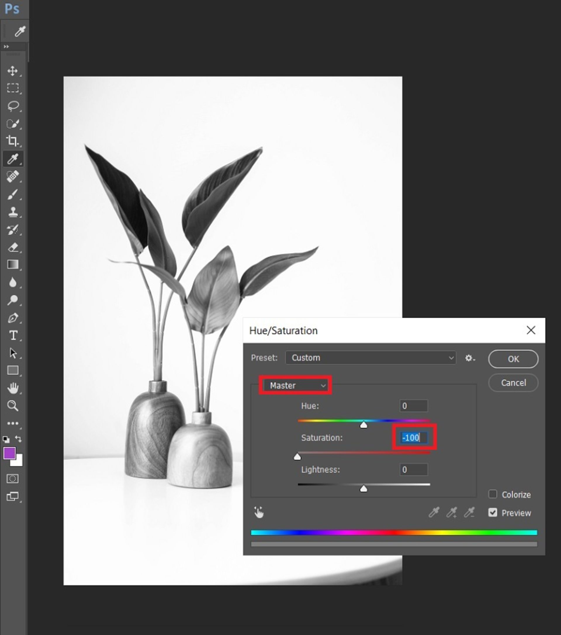 ابزار تنظیم Hue/Saturation تبدیل عکس رنگی به سیاه و سفید در فتوشاپ