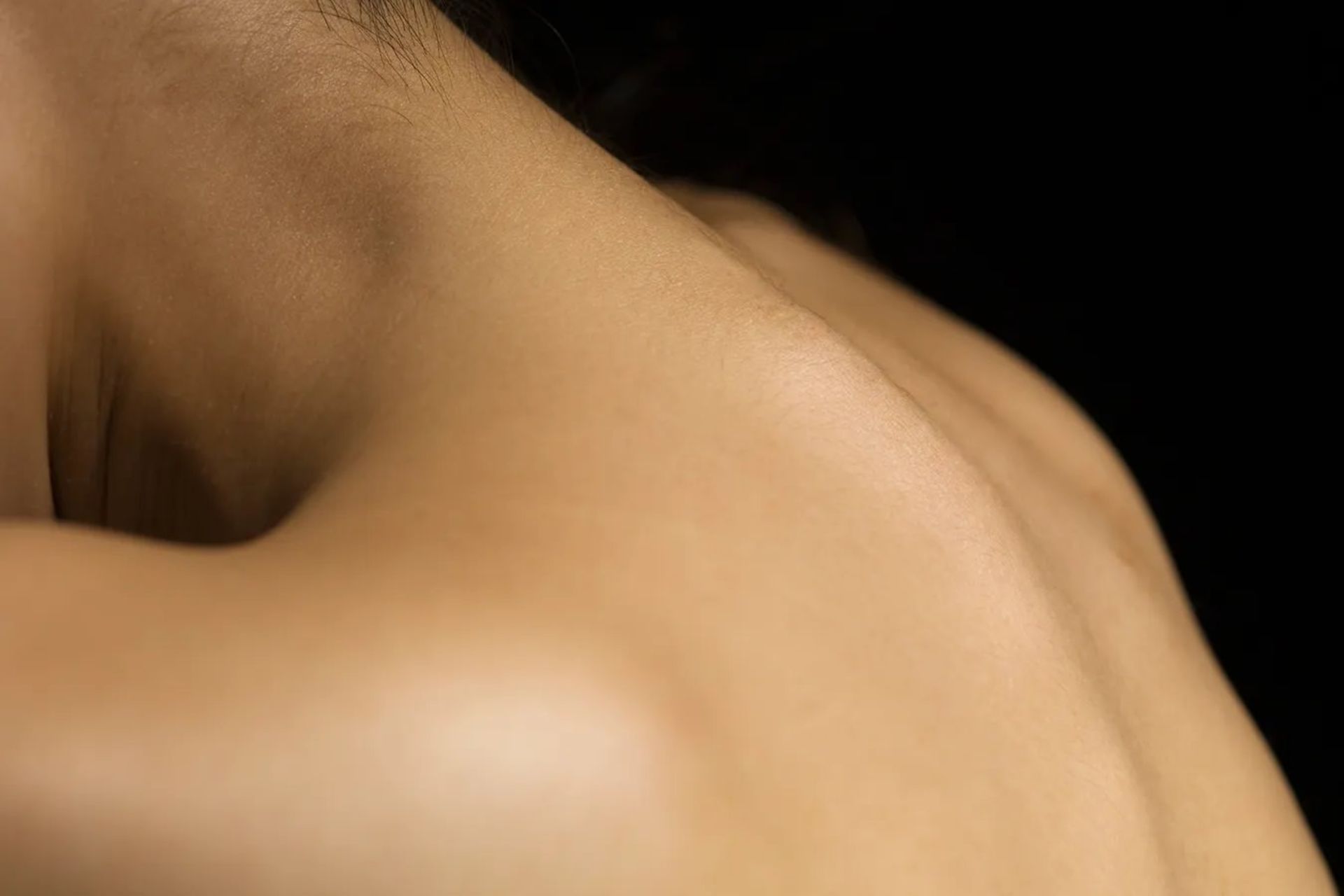 کمر و گردن و بدون خز انسان