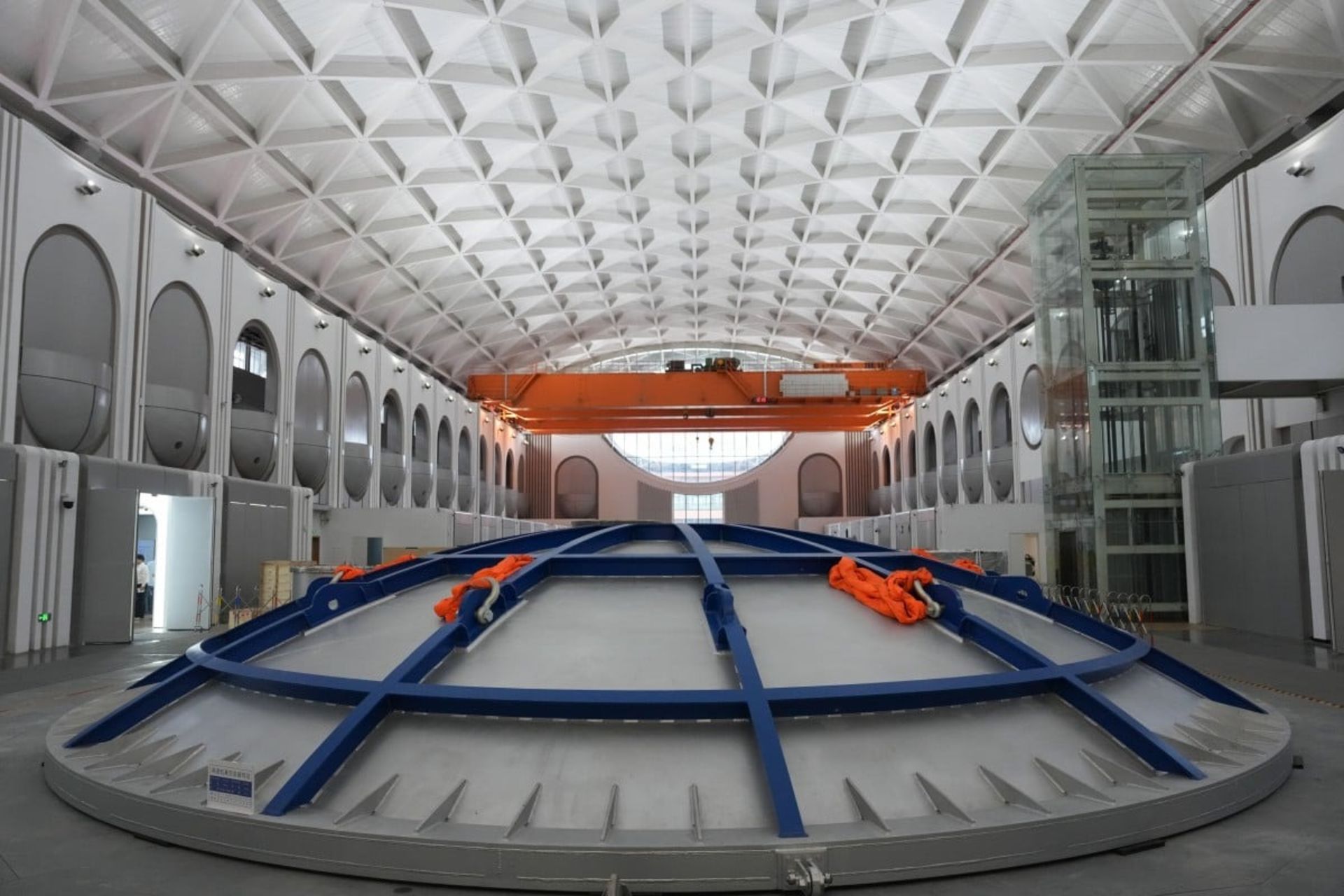 ابرسانتریفیوژ چین برای شکست فضا و زمان زیر زمین