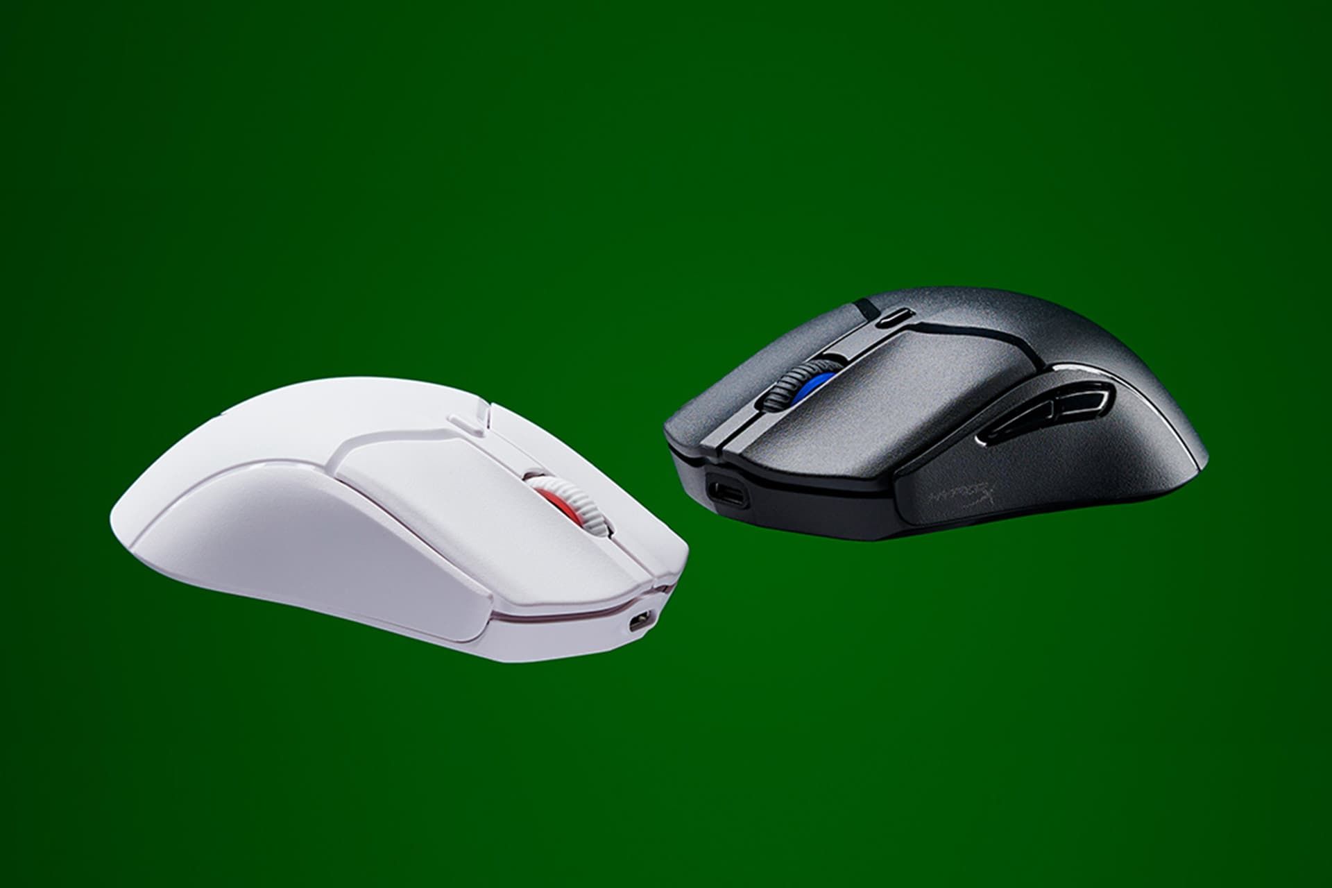 نمایی از کنترلر HyperX مدل Pulsefire Haste 2 Mini در دو رنگ سفید و مشکی