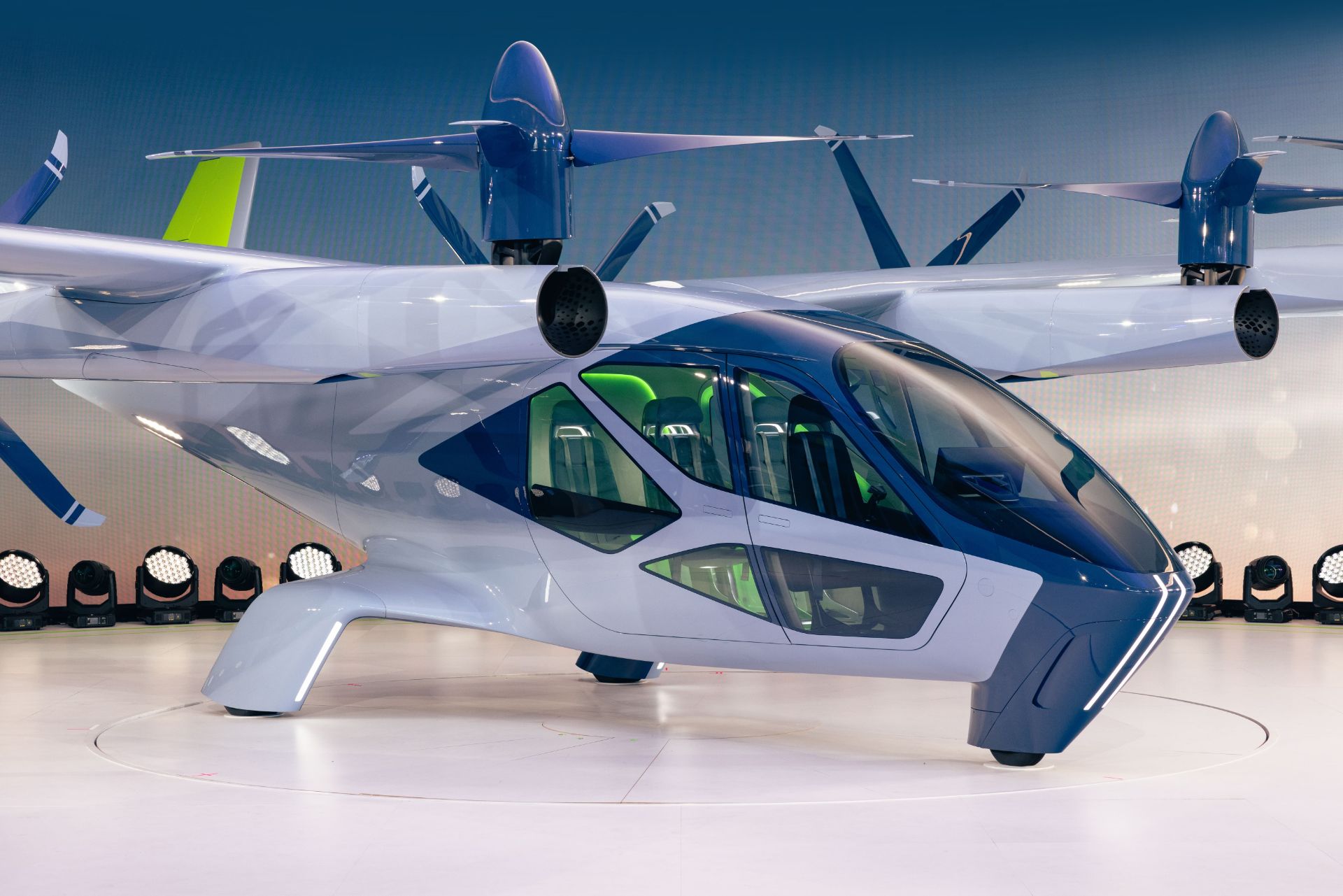 مدل مفهومی eVTOL سوپرنال هیوندای مدل S-A2 نمای راست روی استیج