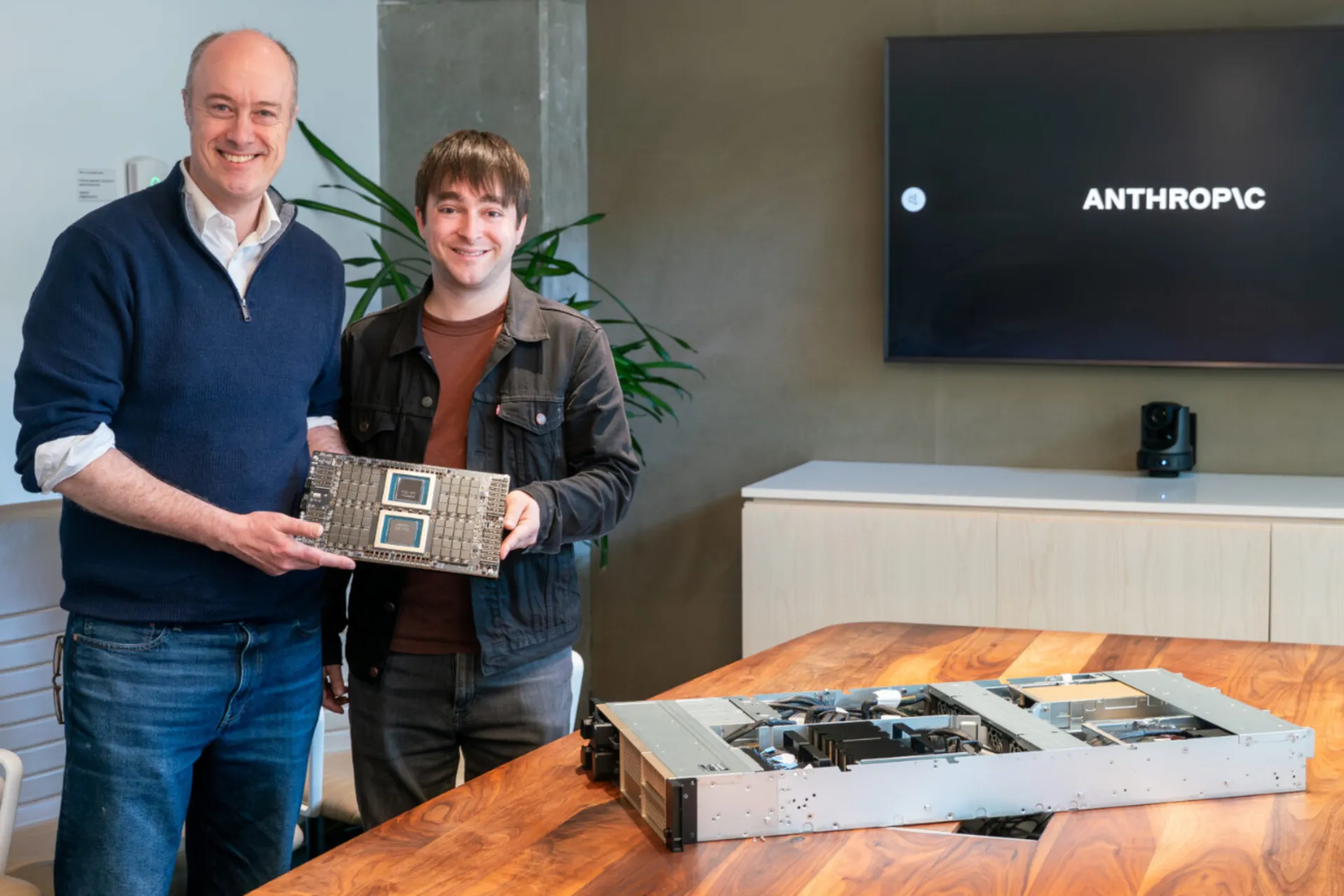 تحویل پردازنده Vera انویدیا به آنتروپیک