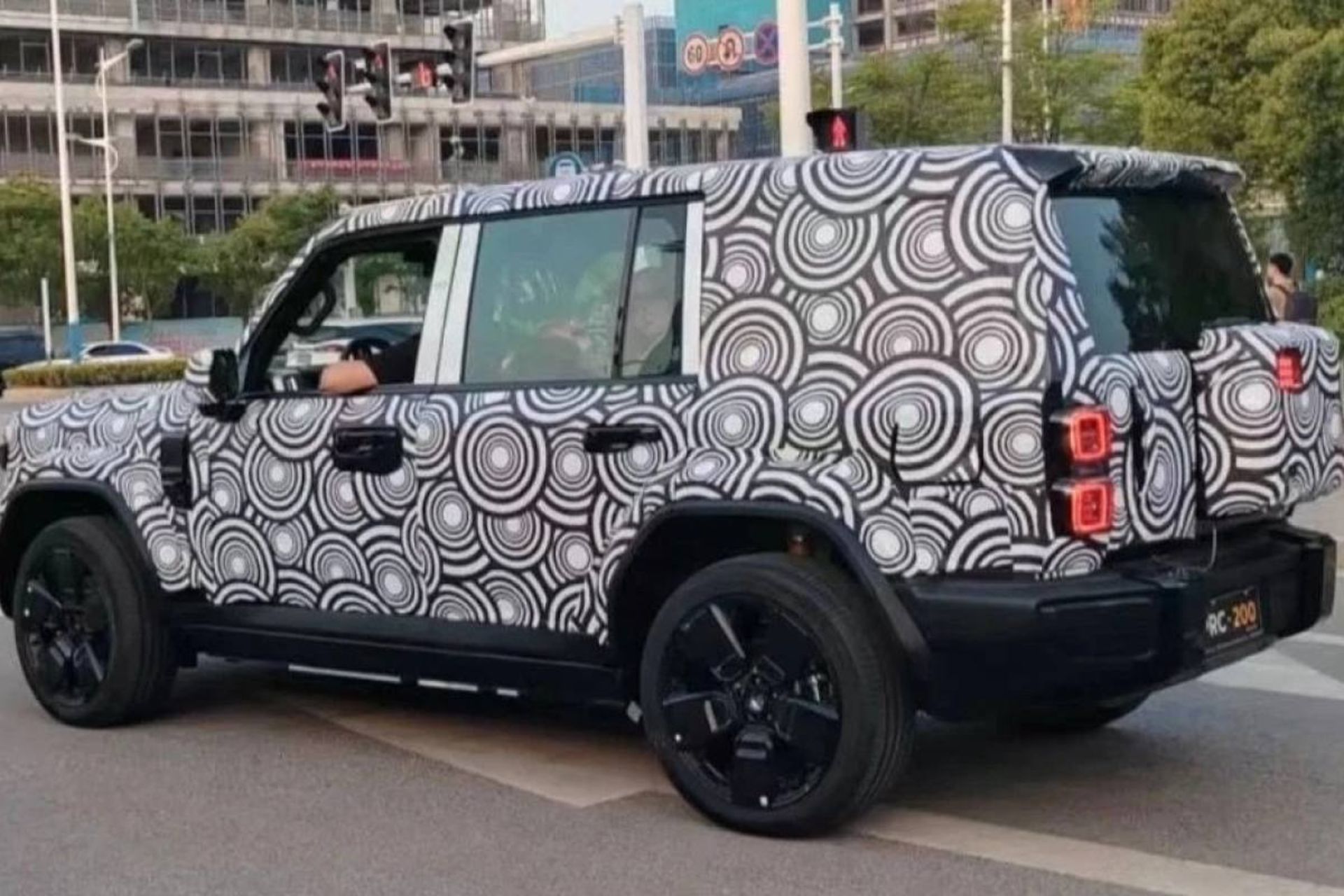 شاسی بلند برقی چری iCar V27 | جی کلاس چینی