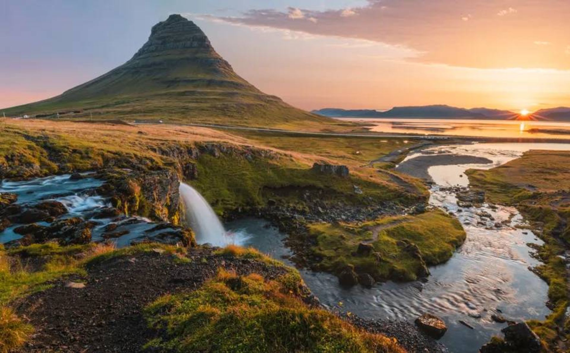 چشم اندازی از ایسلند