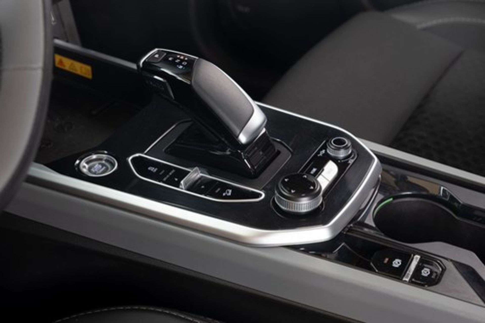 نمای داخل کابین ری را