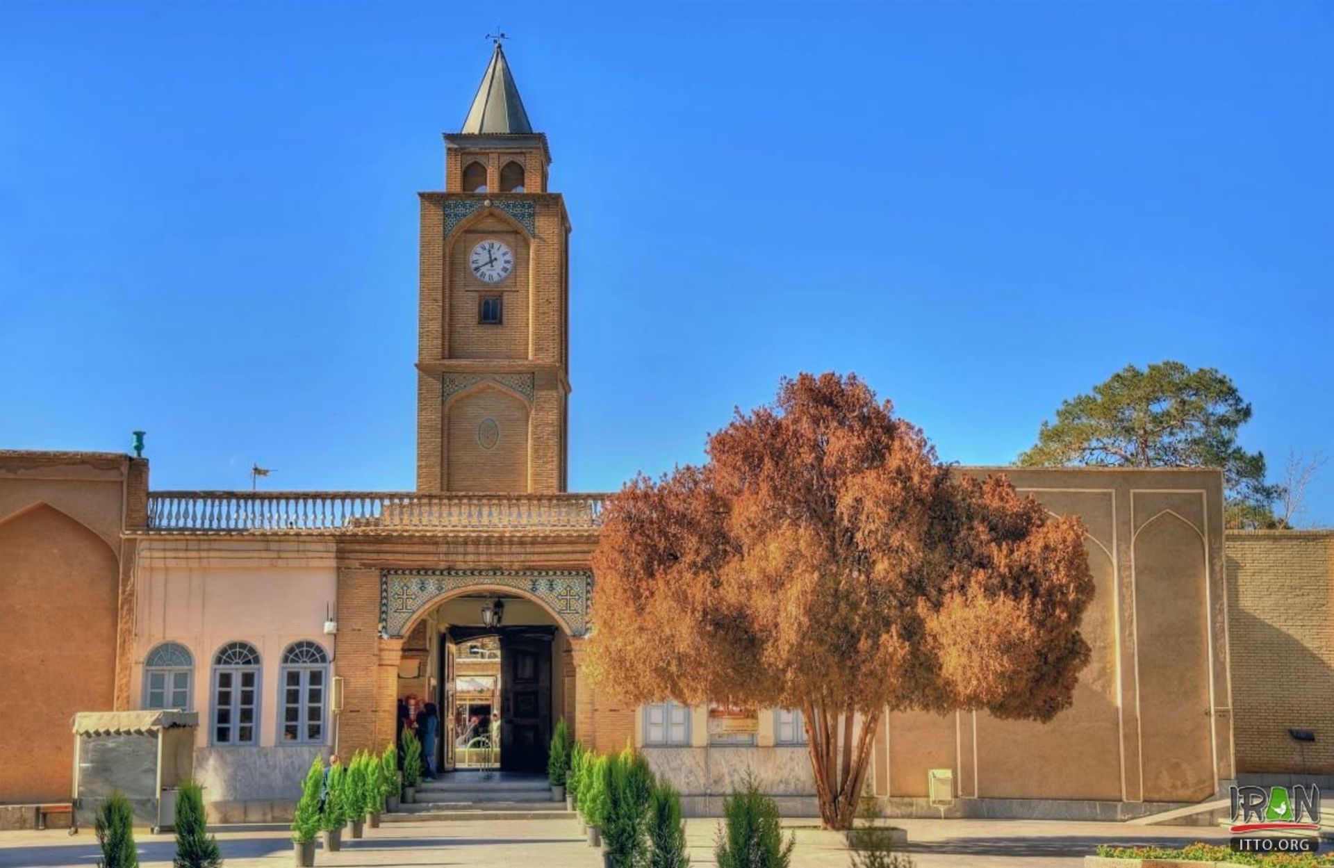 اصفهان فلای تودی