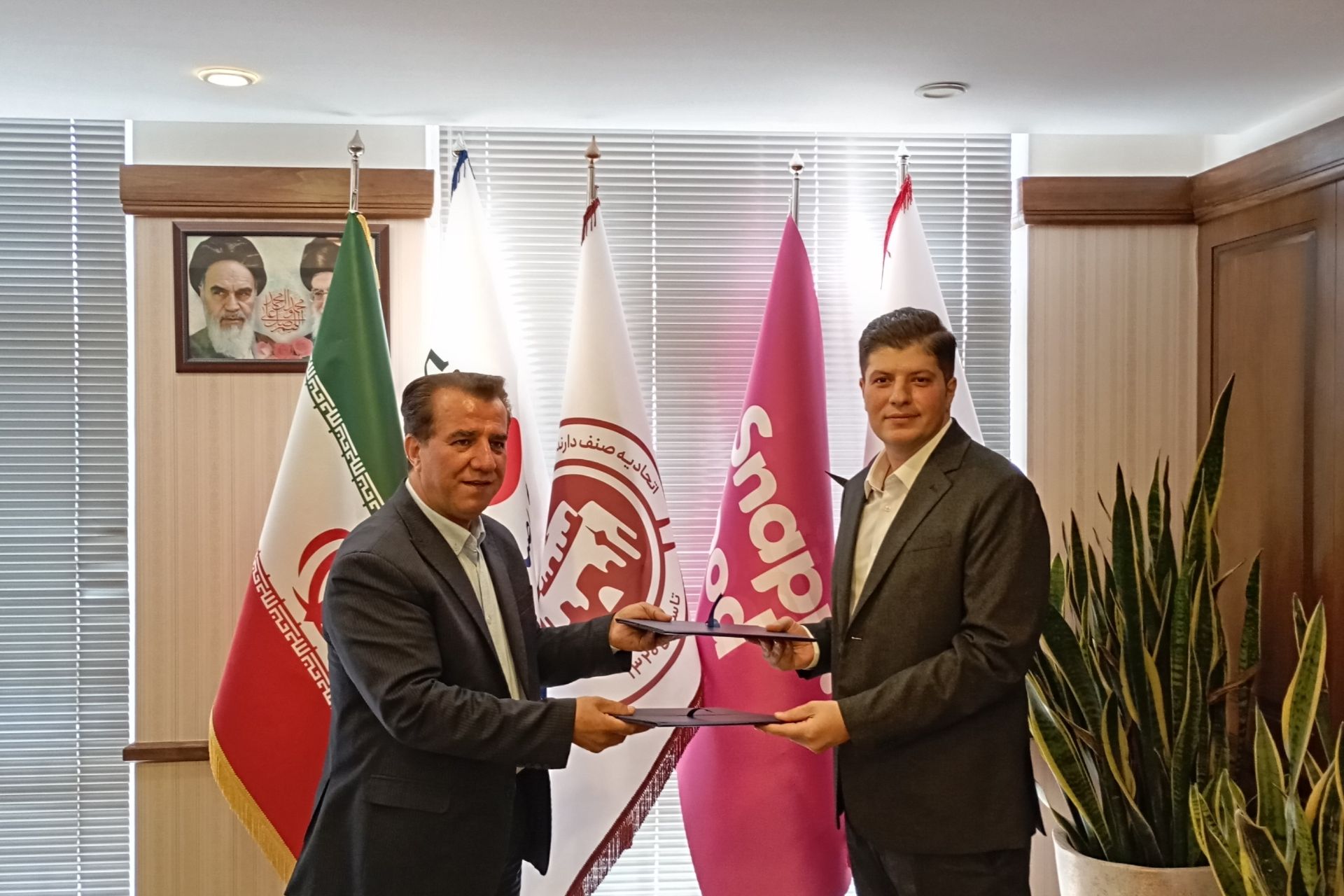 تفاهم‌نامه اسنپ‌فود و اتحادیه قنادان امضا شد