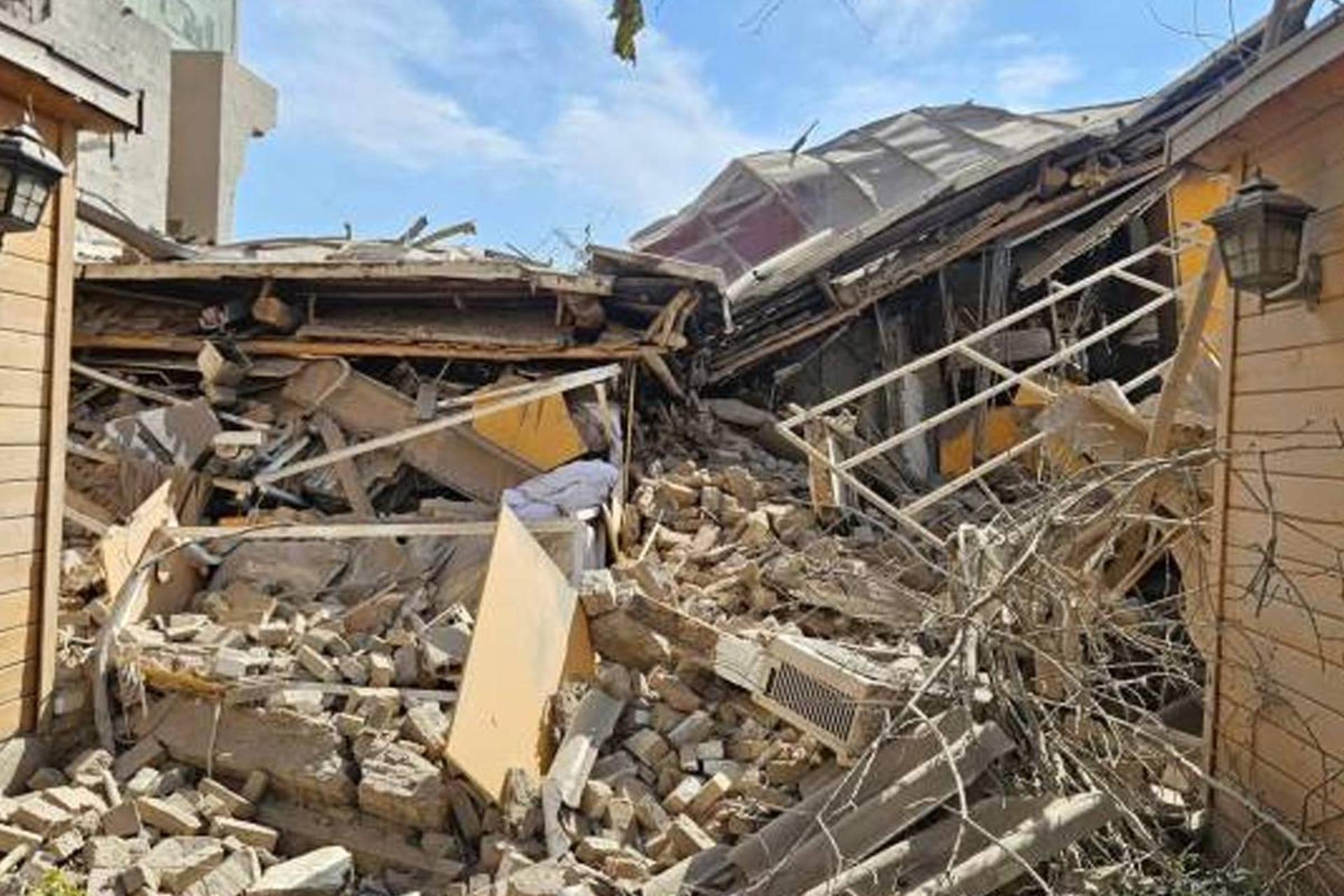 «هاستل هریتیج» تهران بر اثر حمله هوایی تخریب شد