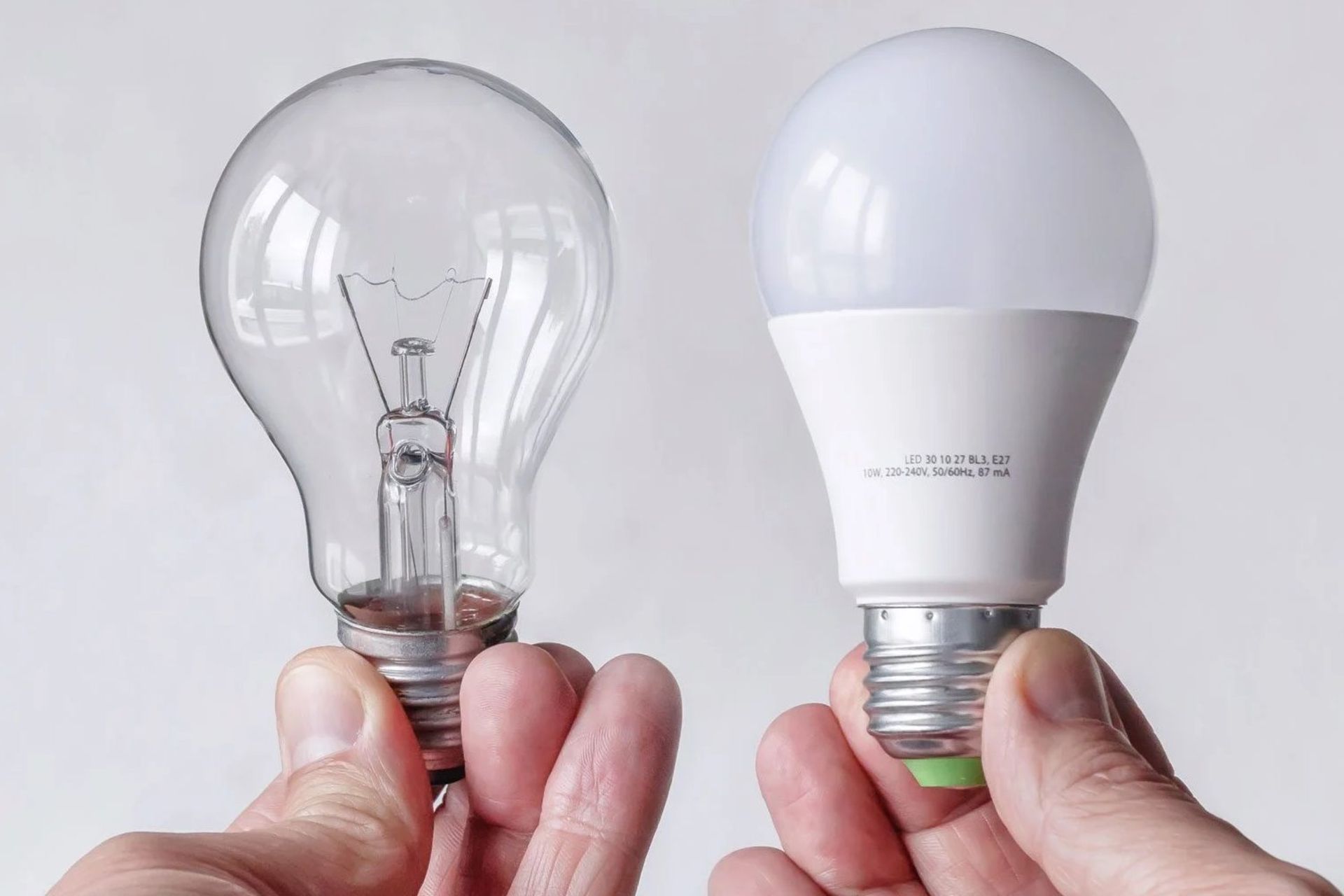 لامپ رشته ای و LED