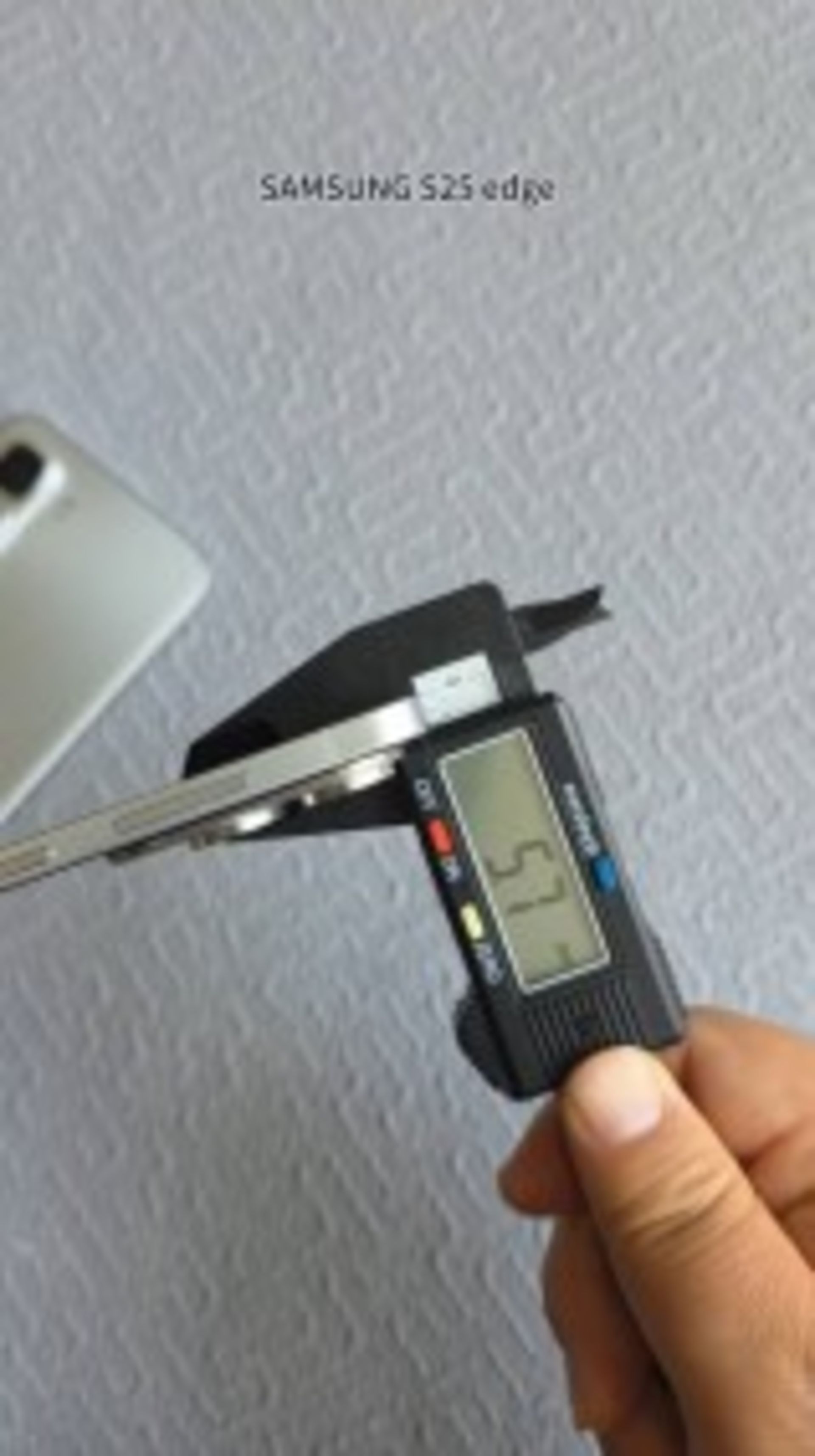 گلکسی S25 اج و کولیس