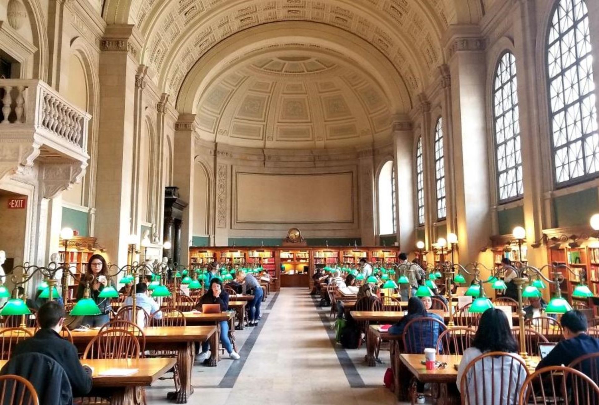 محل مطالعه دانشجویان هاروارد آمریکا