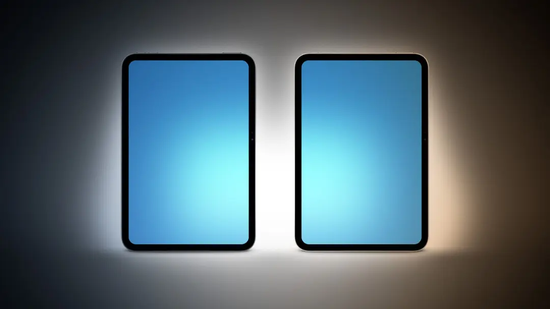 دو دستگاه آیپد مینی ۸ (iPad Mini 8) با نمایشگر روشن و حاشیه‌های مشکی