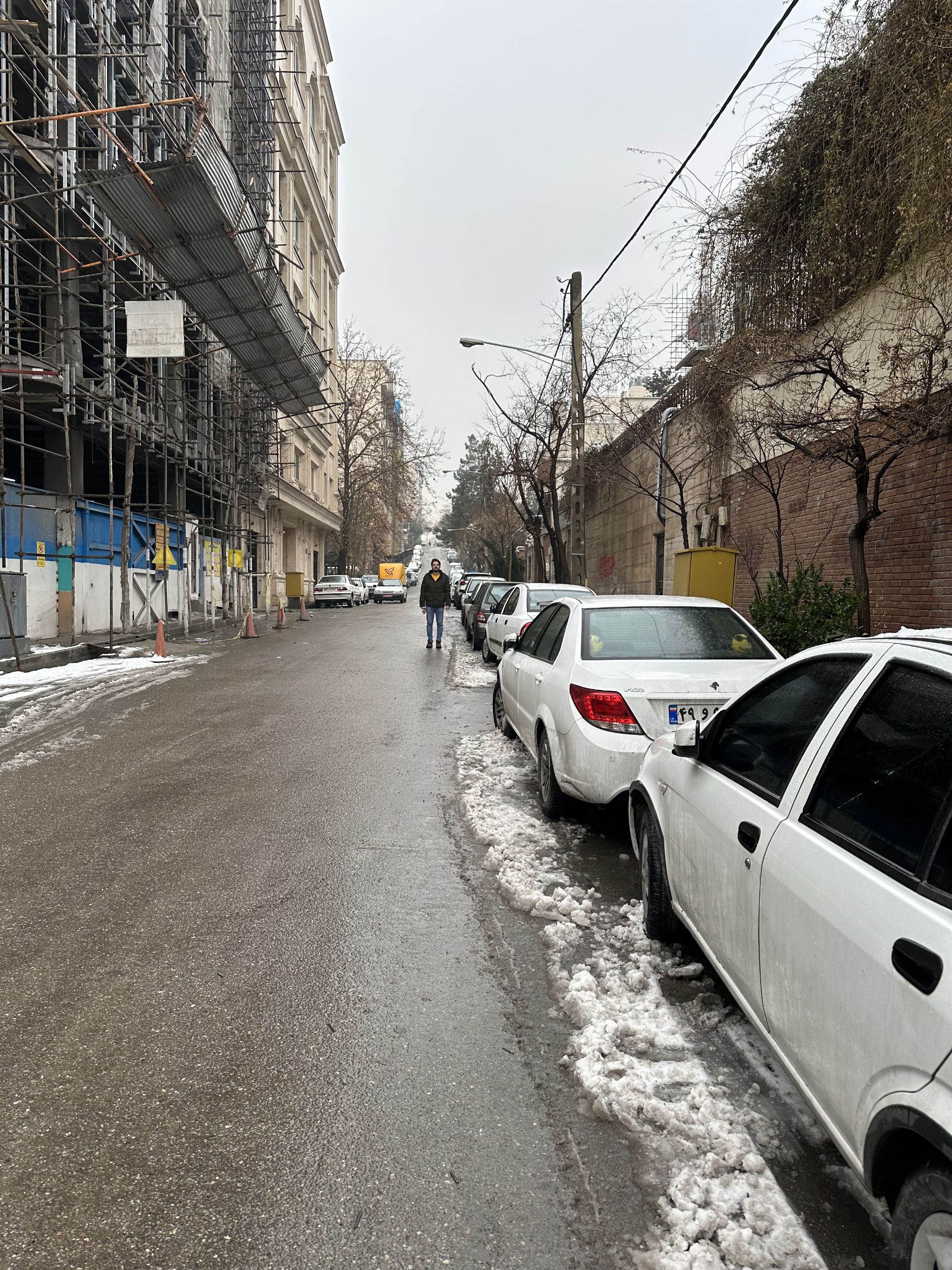 عکس یک برابری آیفون ۱۴ پرو مکس