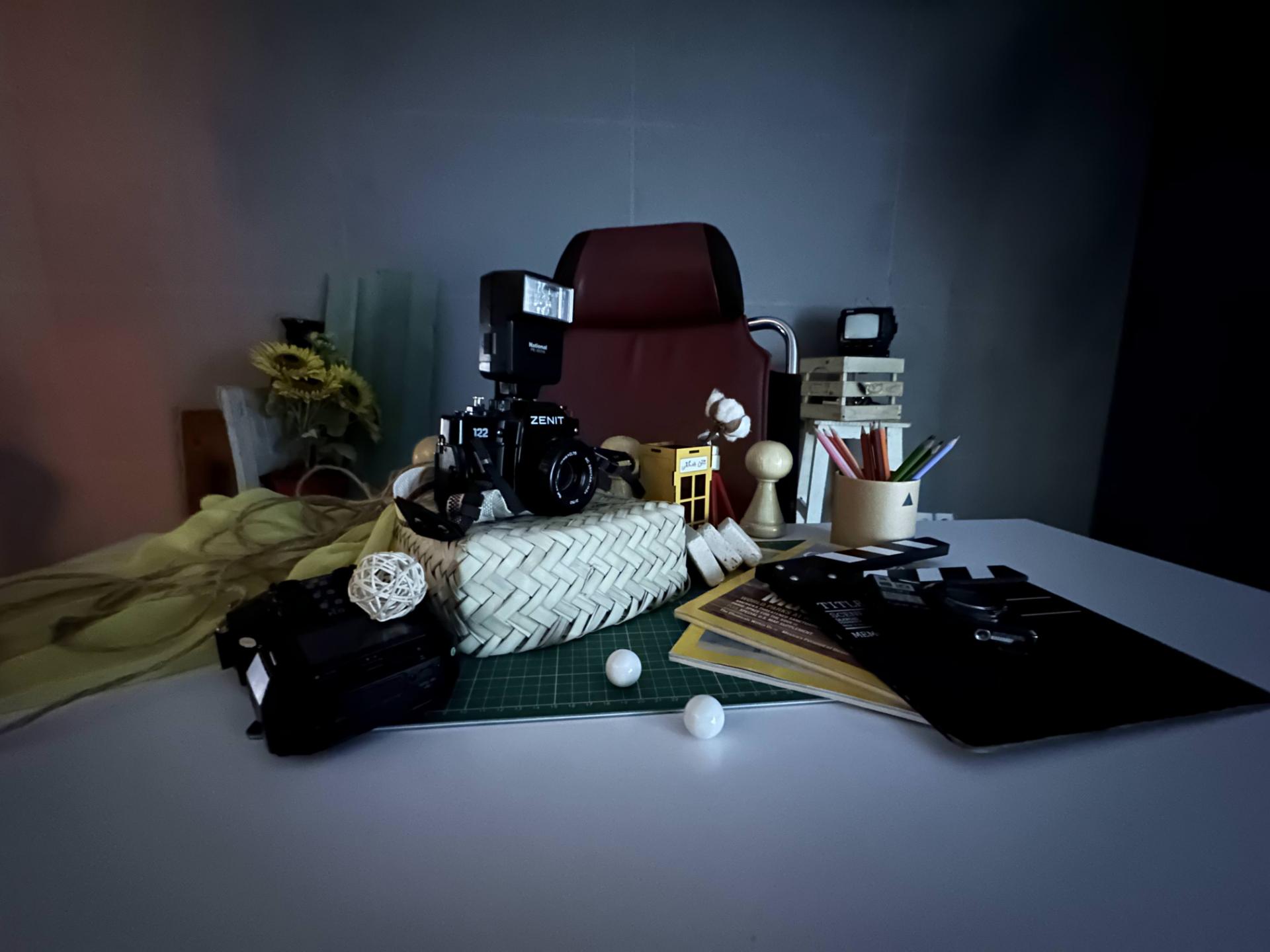 عکس اولتراواید آیفون ۱۴ پرو در تاریکی