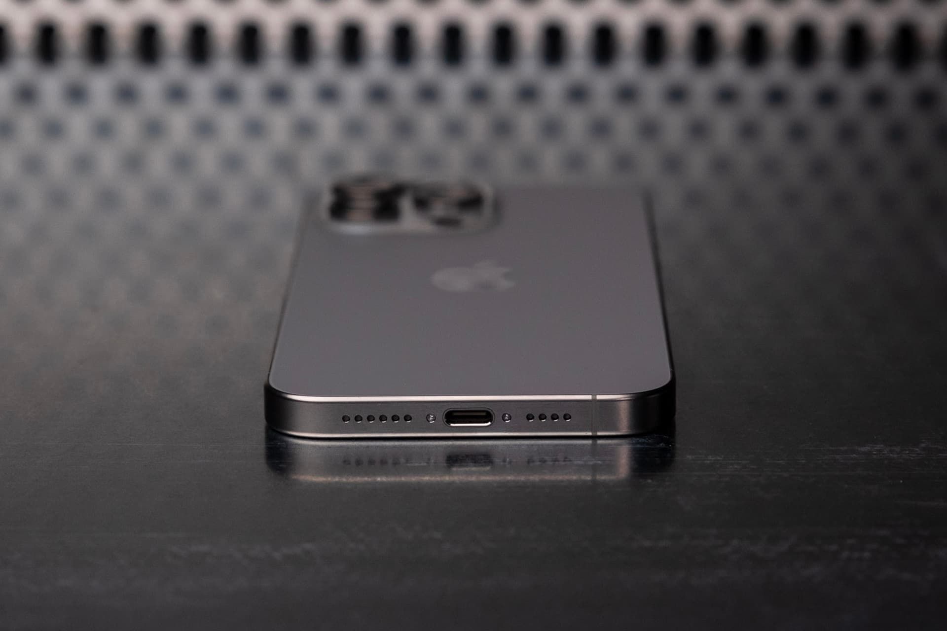 پورت تایپ سی USB-C آیفون ۱۵ پرو مکس / iPhone 15 Pro Max