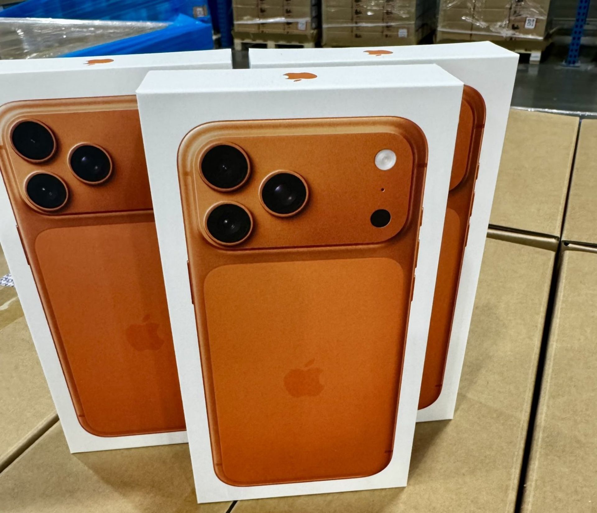 جعبه آیفون ۱۷ پرو