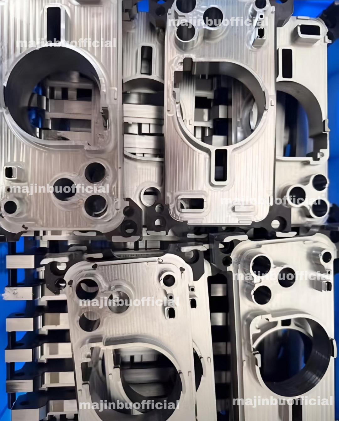 مدل‌های CNC منسوب‌به آیفون ۱۷ پرو مکس در خط تولید