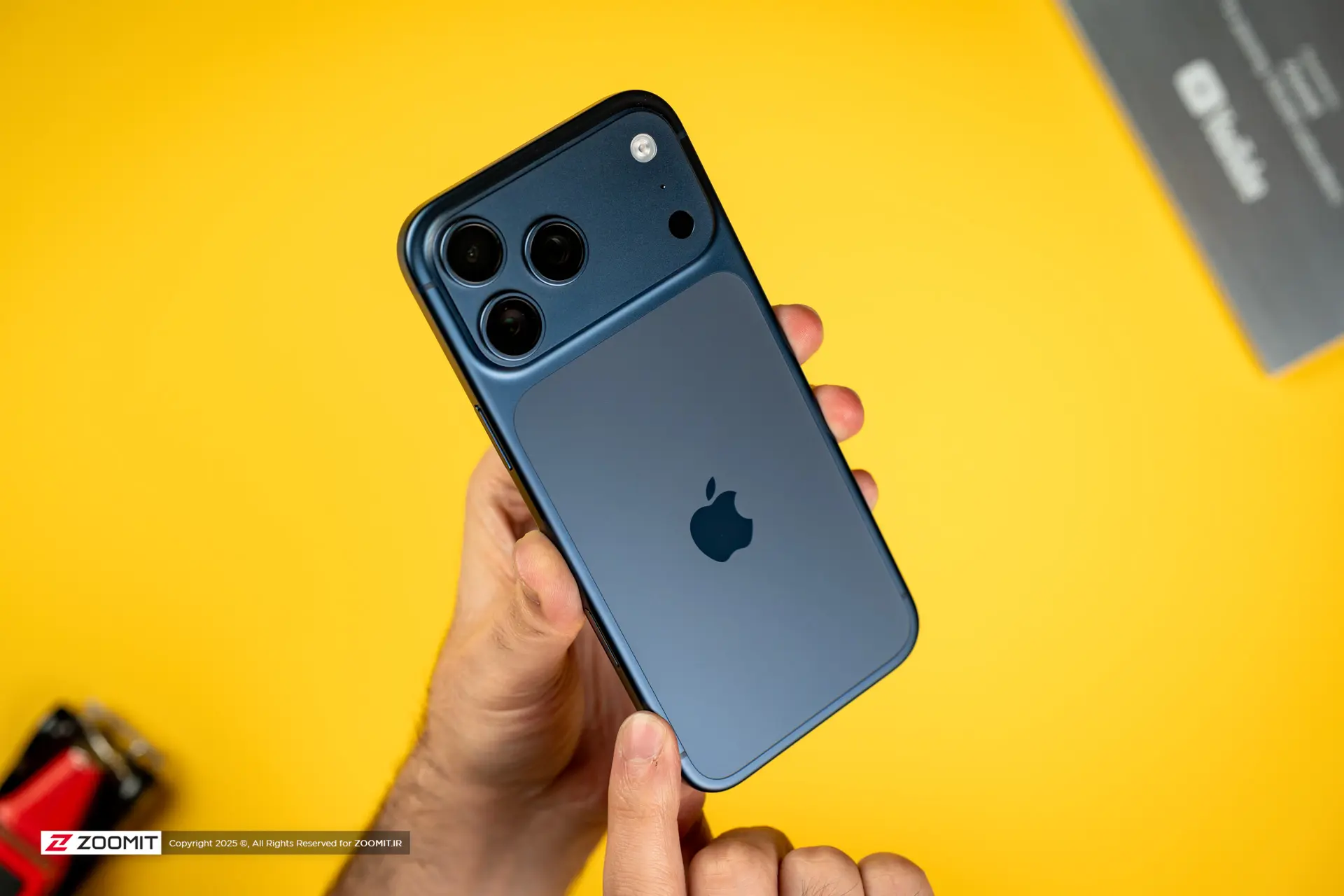 جایگاه لوگو اپل در پشت آیفون ۱۷ پرو مکس / iPhone 17 Pro Max