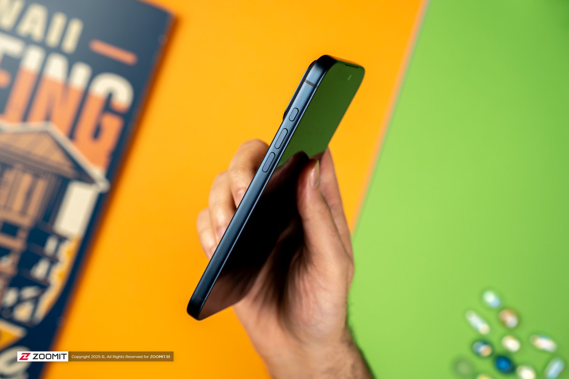 آیفون ۱۷ پرو مکس / iPhone 17 Pro Max نمای کناری بدون سیم کارت