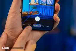 حالت شیشه ای برنامه دوربین در گوشی آیفون ۱۷ پرو مکس / iPhone 17 Pro Max