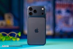 آیفون ۱۷ پرو مکس / iPhone 17 Pro Max نمای پشت عکس لایف استایل در ایران
