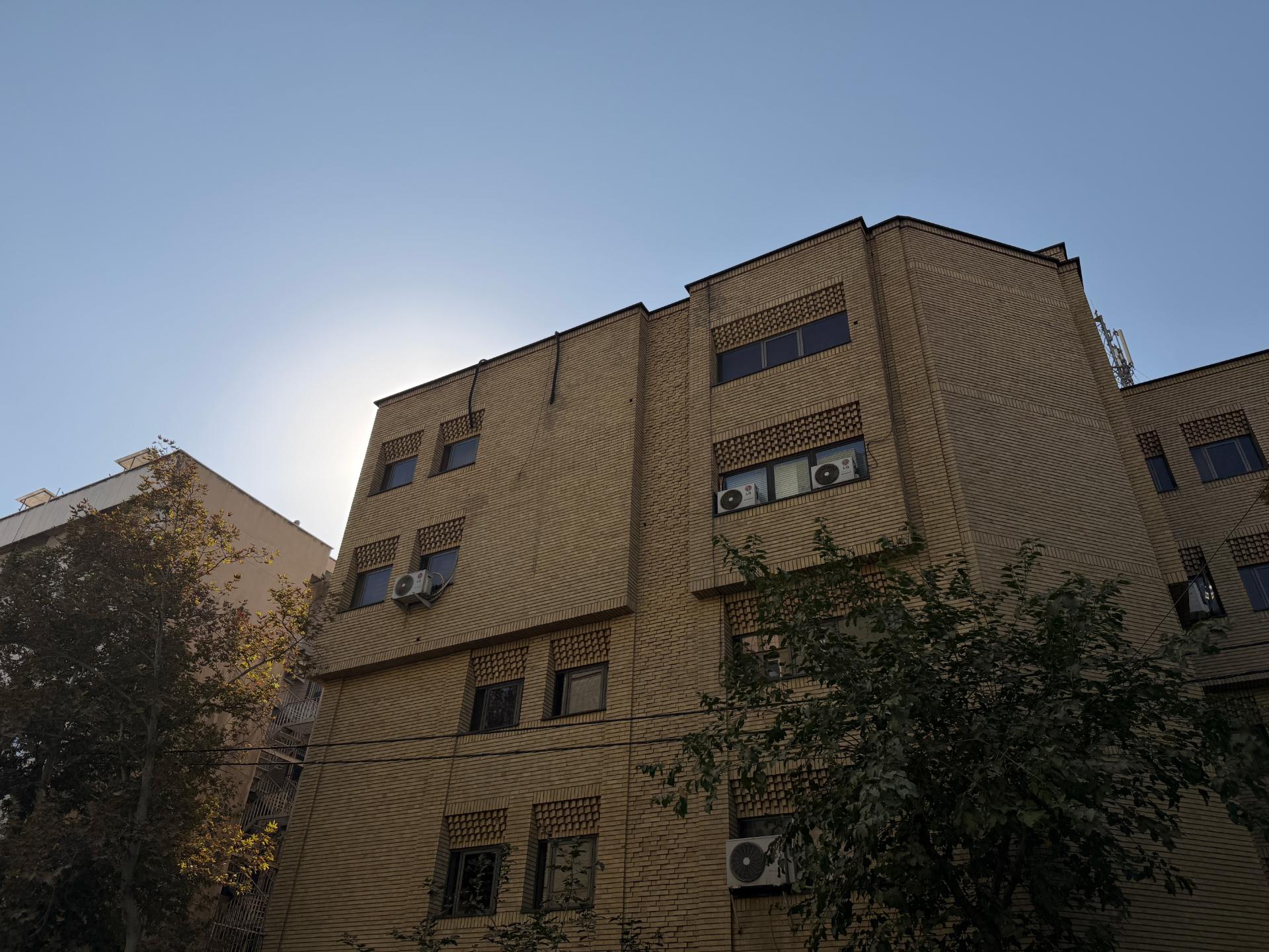 ساختمان آجری