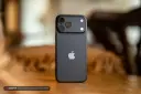 گوشی آیفون ۱۸ پرو مکس (iPhone 18 Pro Max) با بدنه تیره