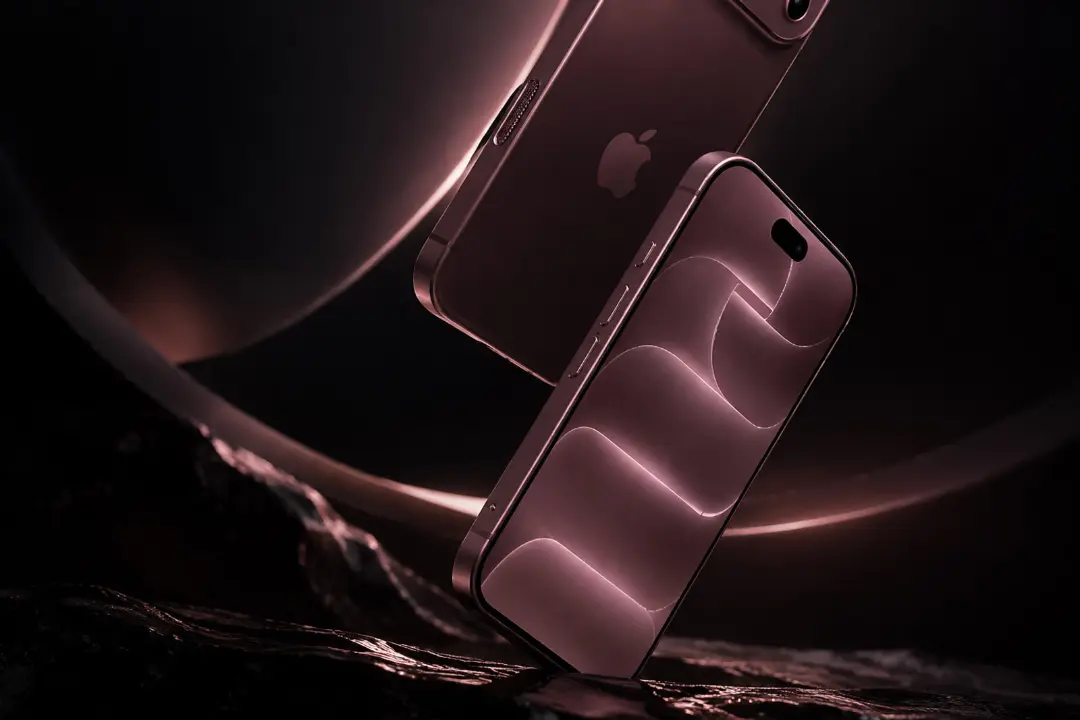 گوشی آیفون ۱۸ پرو مکس (iPhone 18 Pro Max) با بدنه رنگی در نورپردازی تیره