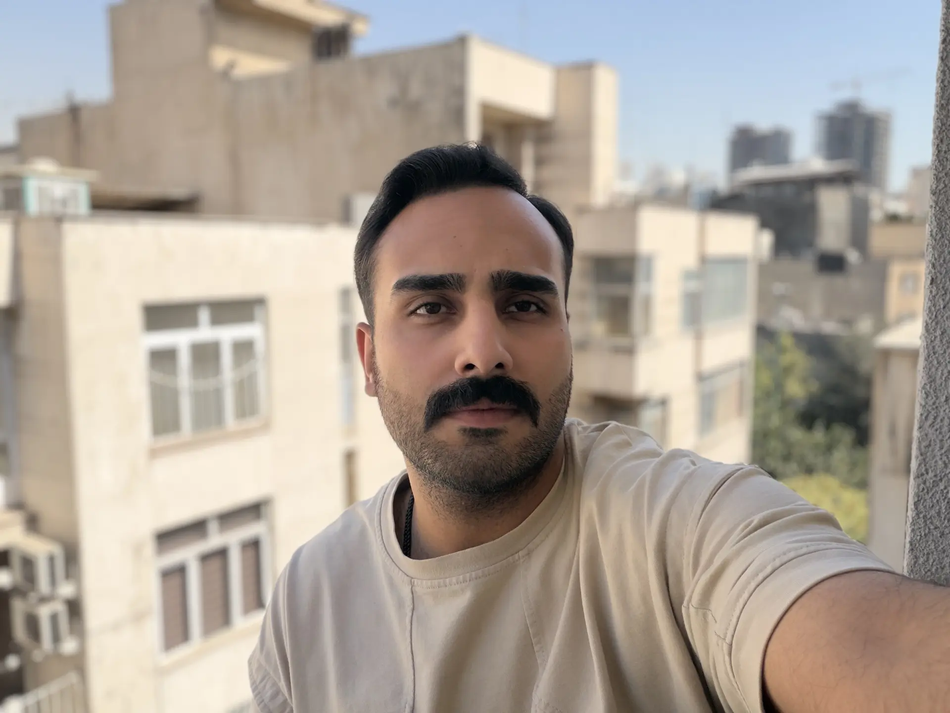 دوربین سلفی آیفون ۱۸ پرومکس - ۱