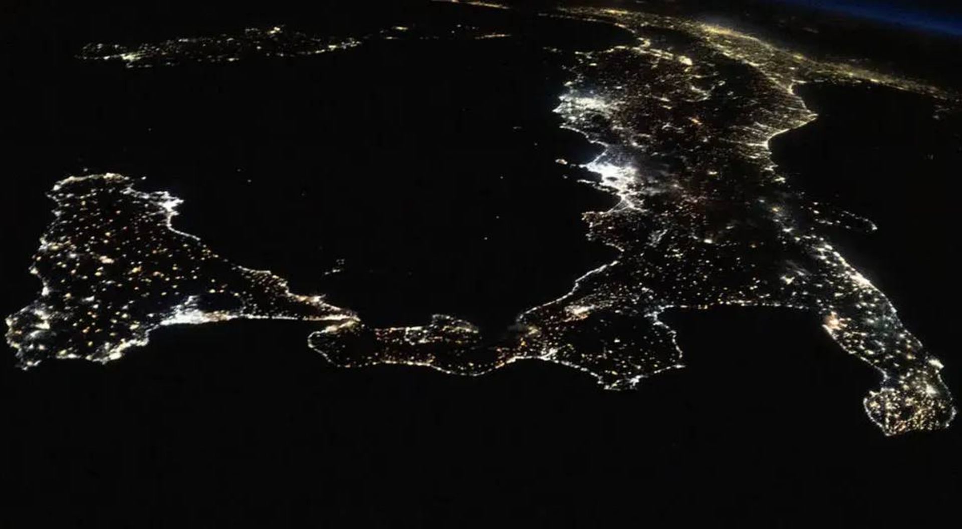 عکس فضانورد از ایتالیا و جزیره سیسیل