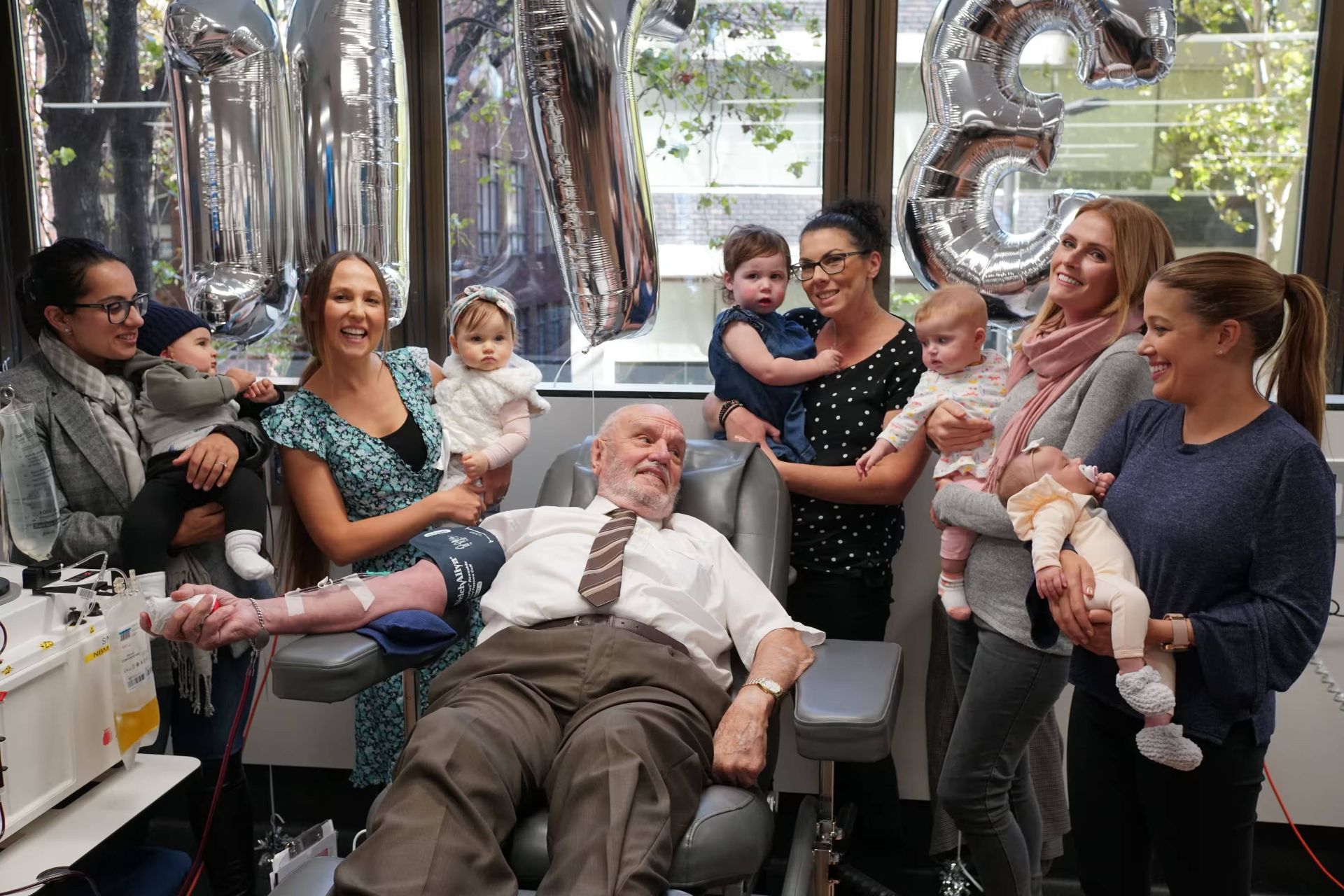 جیمز هریسون اهداکننده خون