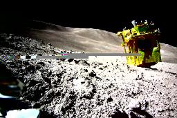 ماه‌نشین تاریخ‌ساز ژاپن به‌صورت وارونه روی ماه فرود آمده است